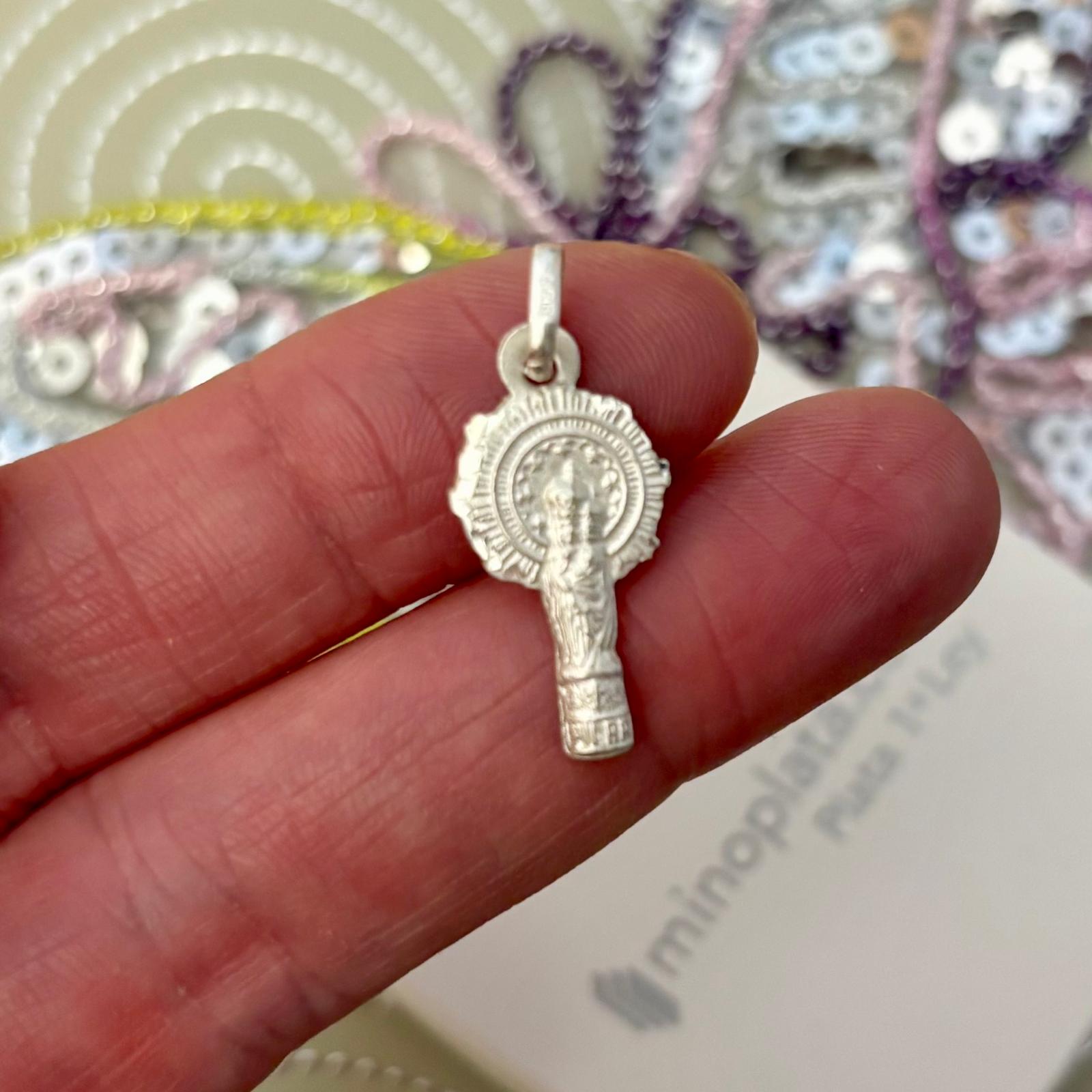 Medalla silueta de la Virgen del Pilar de Plata de ley 925 12x23mm_1