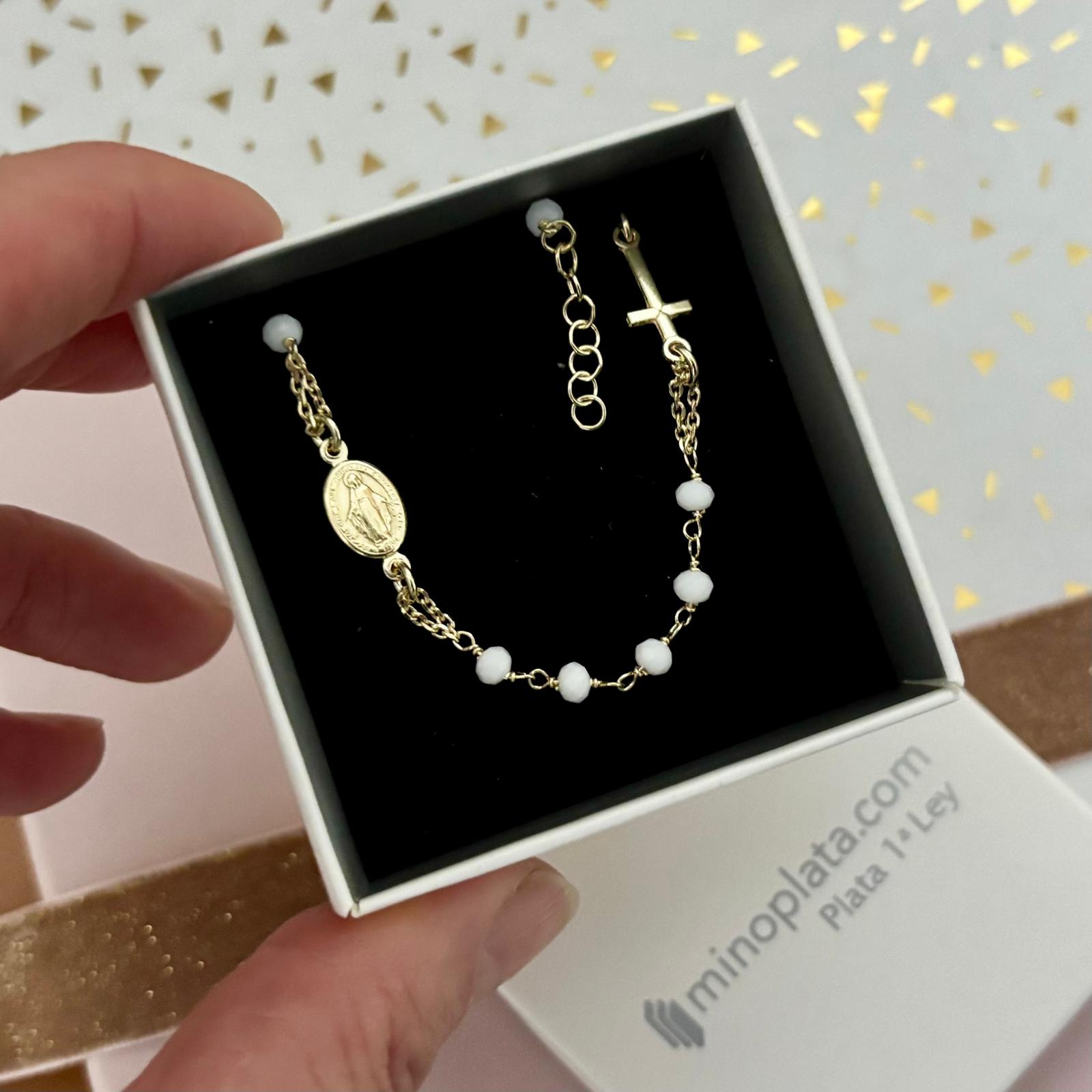 Pulsera rosario piedras blancas con Virgen Milagrosa y Cruz de Plata de ley 925 chapada en Oro 4