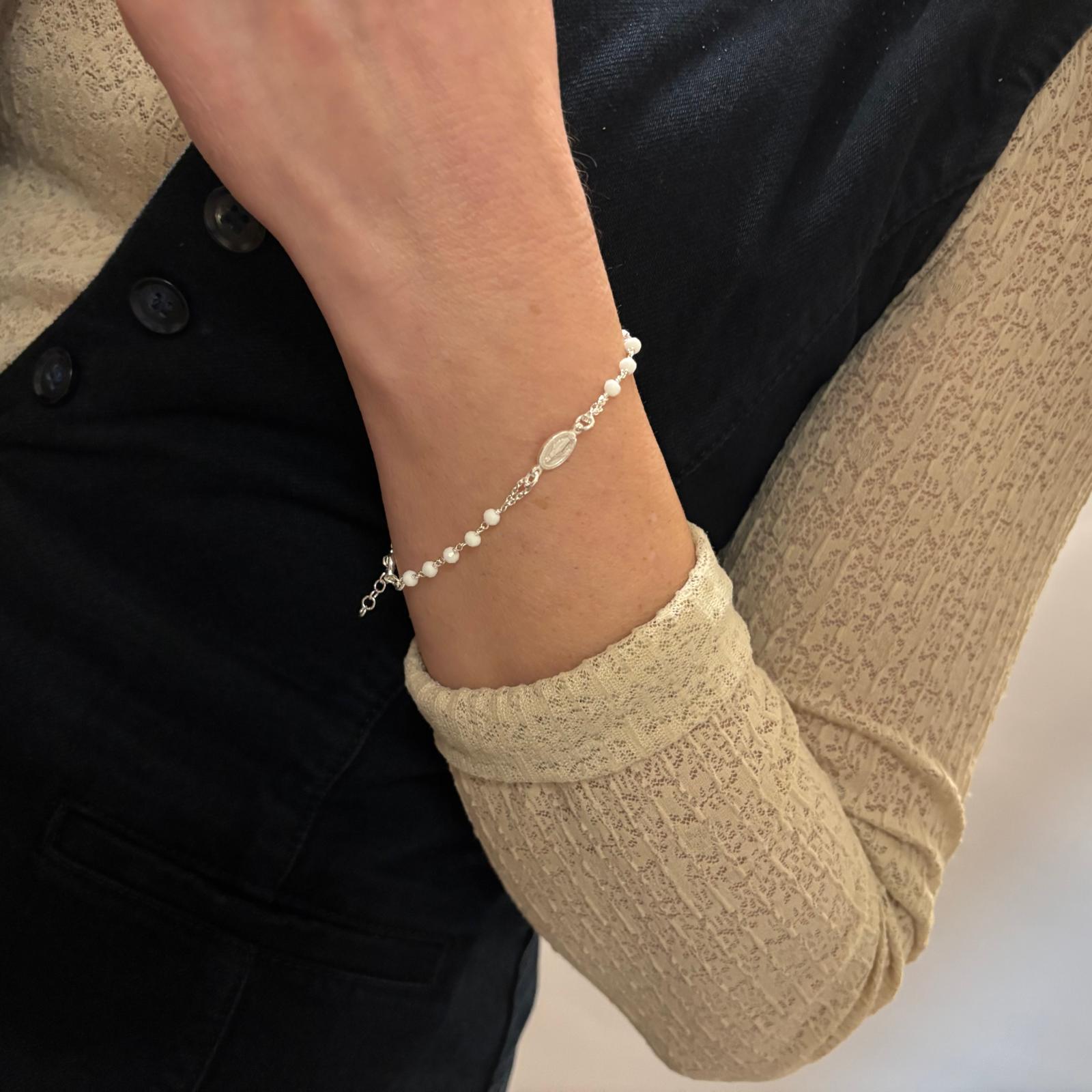 Pulsera rosario piedras blancas con Virgen Milagrosa y Cruz de Plata de ley 925