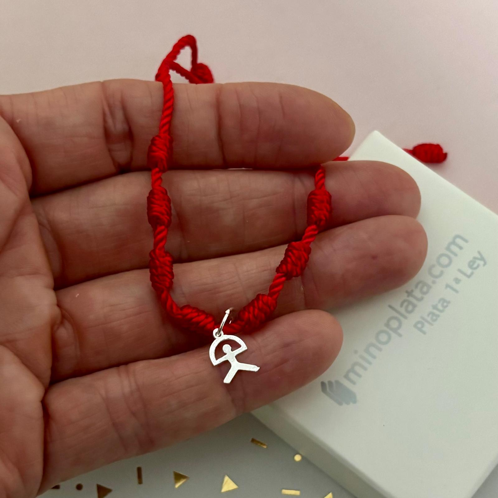 Pulsera roja unisex siete nudos ajustable con colgante Indalo de Plata de ley 9mm x 7mm