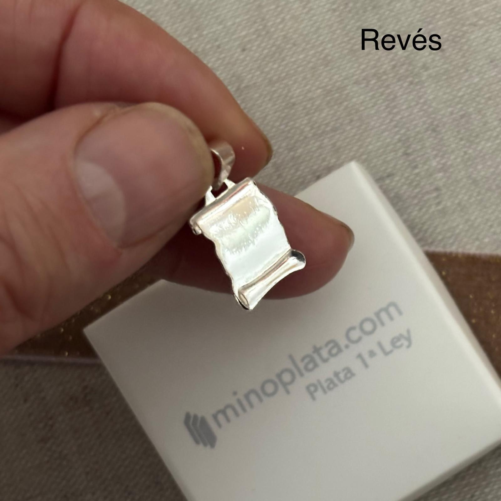 Colgante pergamino pequeño de Plata de ley 925 13mm x 11 mm 4