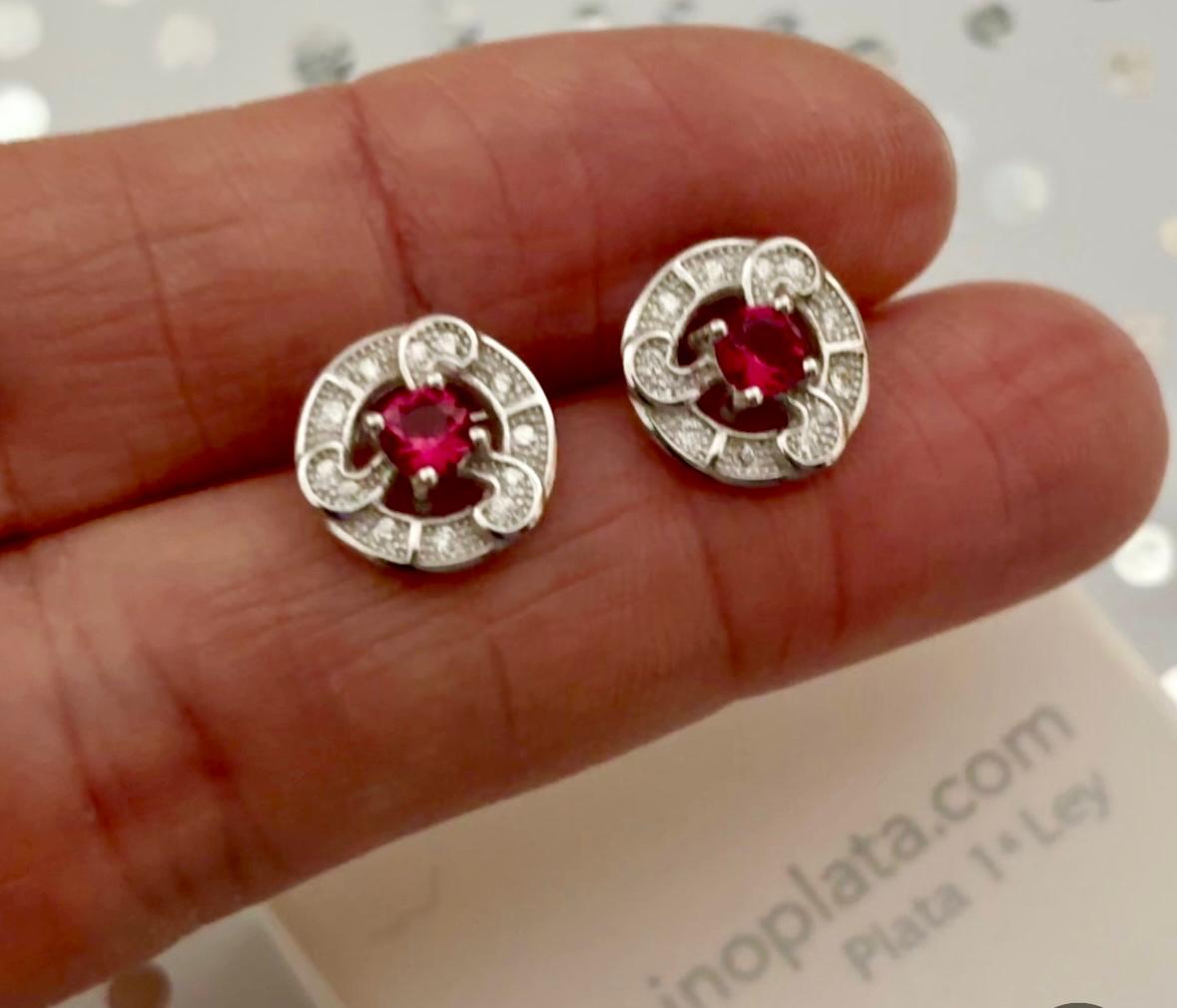 Pendientes de Plata rodiada con Circonitas blancas y rubí