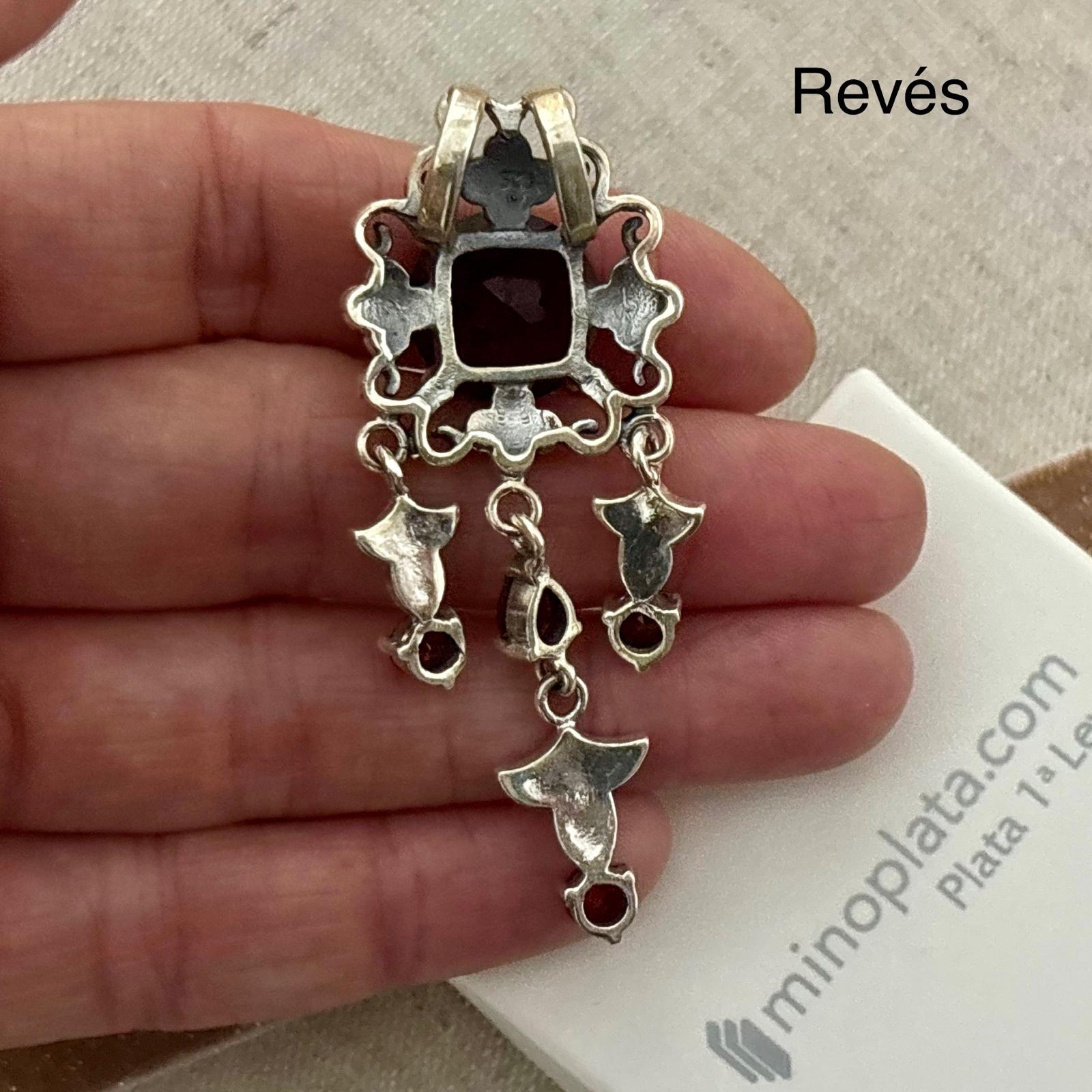 Colgante largo de Plata de ley envejecida con piedras naturales Granates y Marquesitas 3