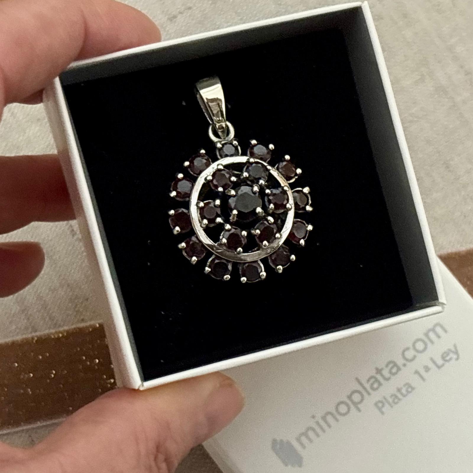 Colgante medallón de Plata de ley vieja con piedras naturales Granates 4