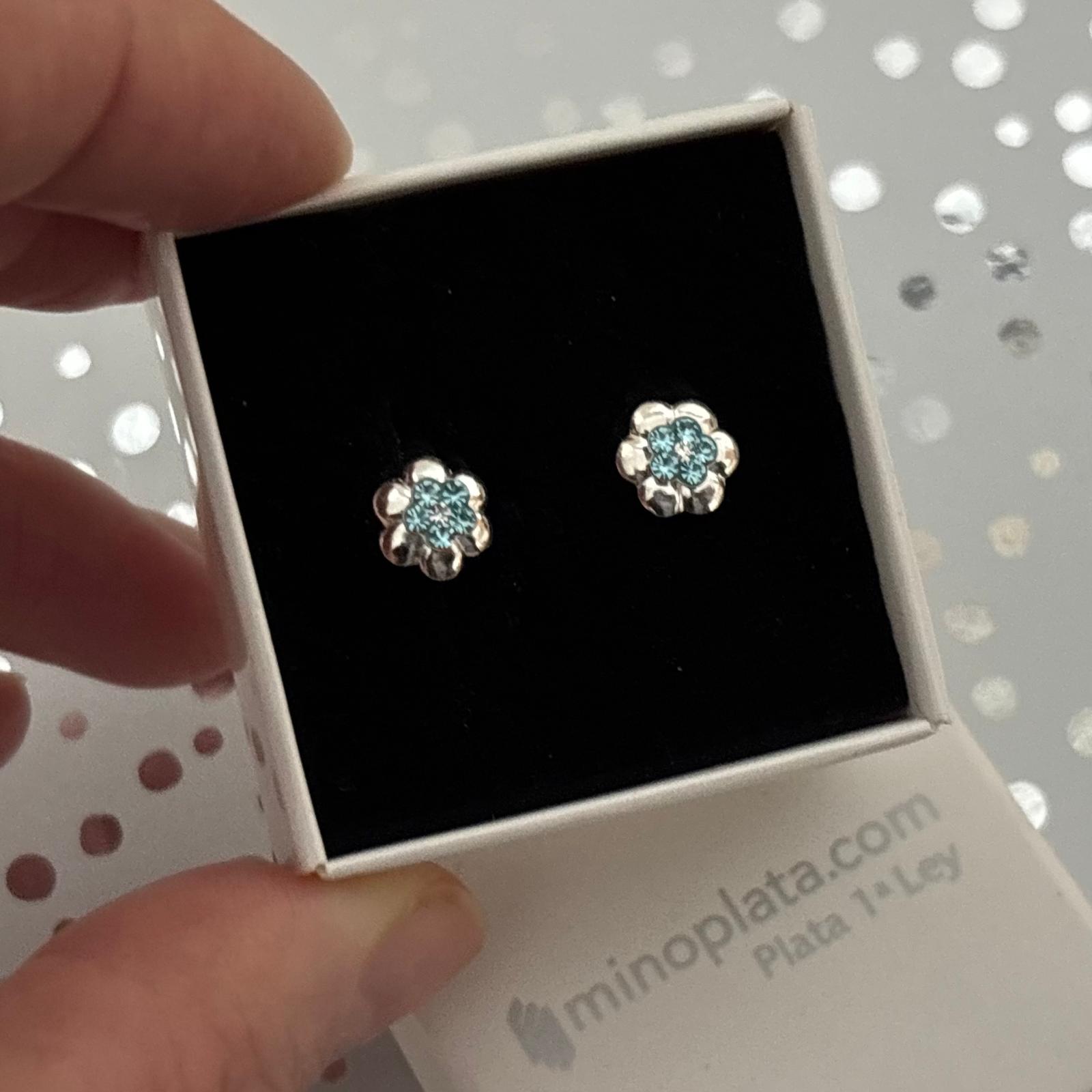Pendientes infantiles flor de Plata de ley 925 con cristales azules 3