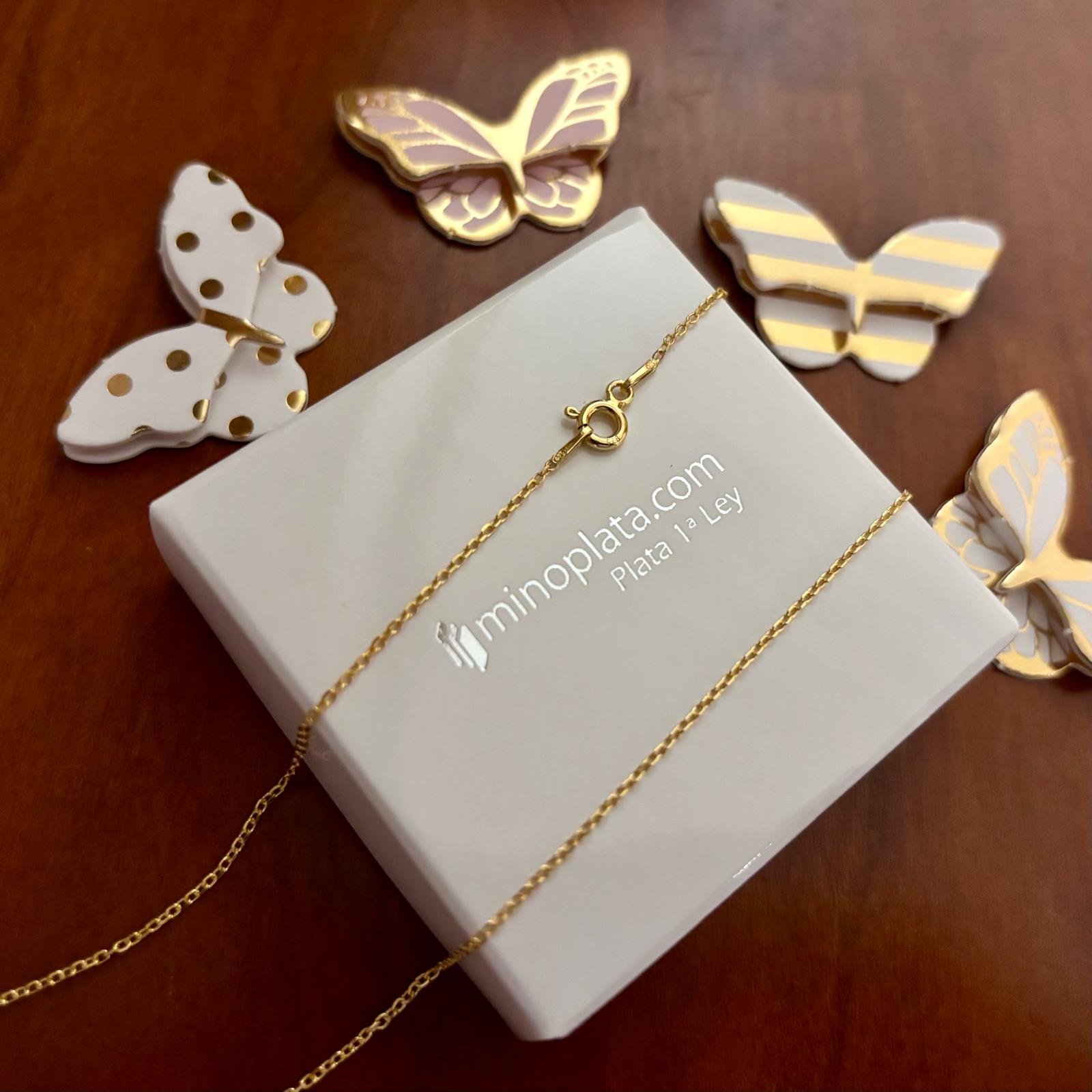 Cadena 45cm fina modelo forzada de Plata de ley dorada 3