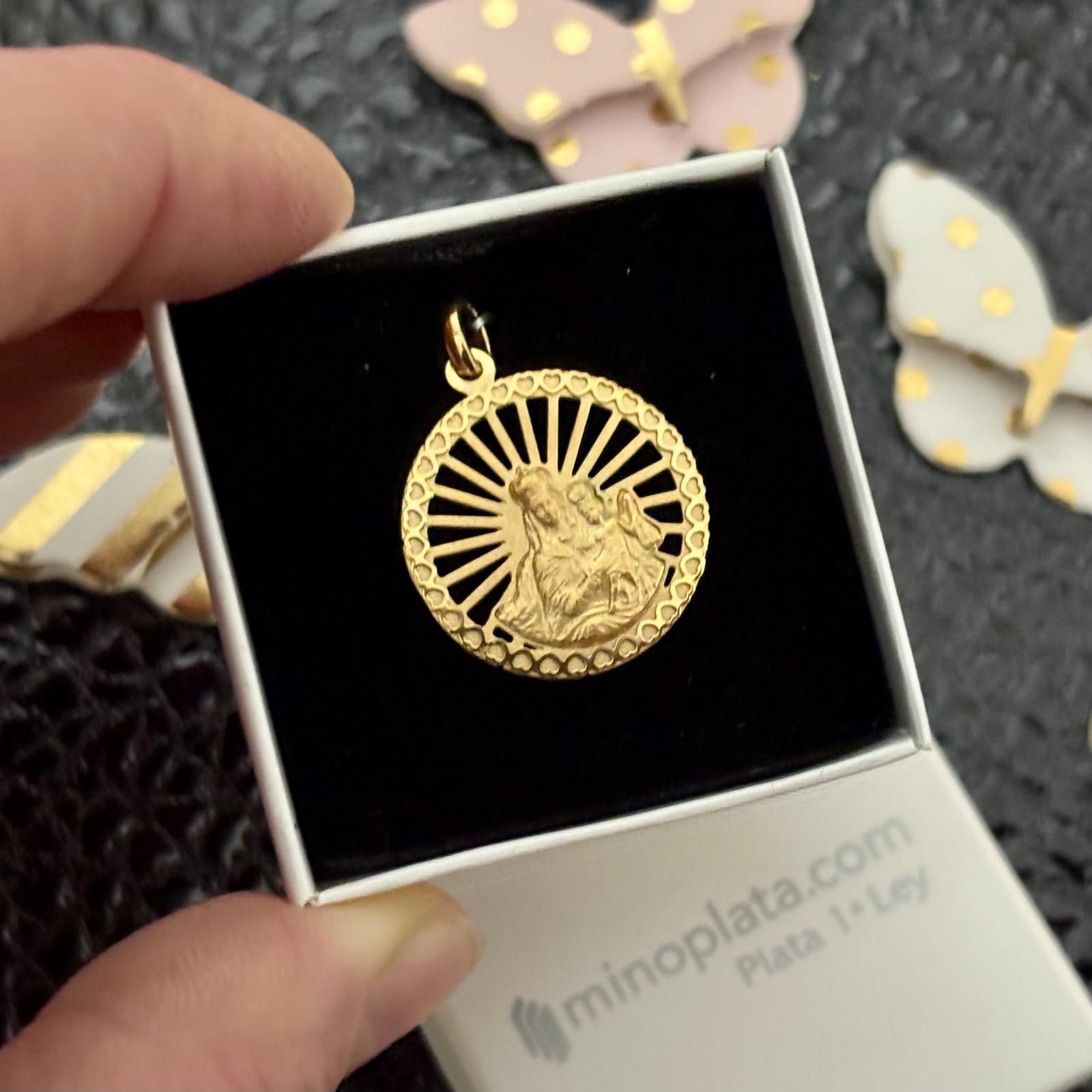 Medalla de la Virgen del Carmen de Plata chapada en Oro 20mm diámetro 4