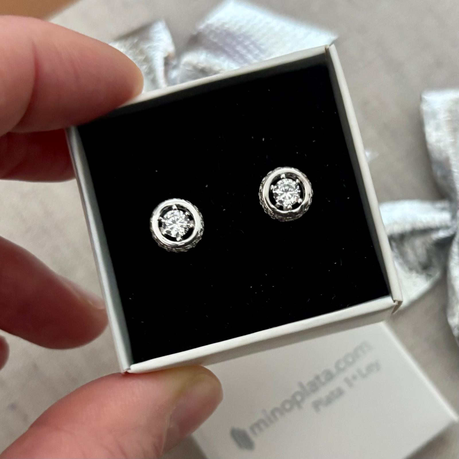 Pendientes de novia 8mm Circonita garras y cerco Circonitas en canto