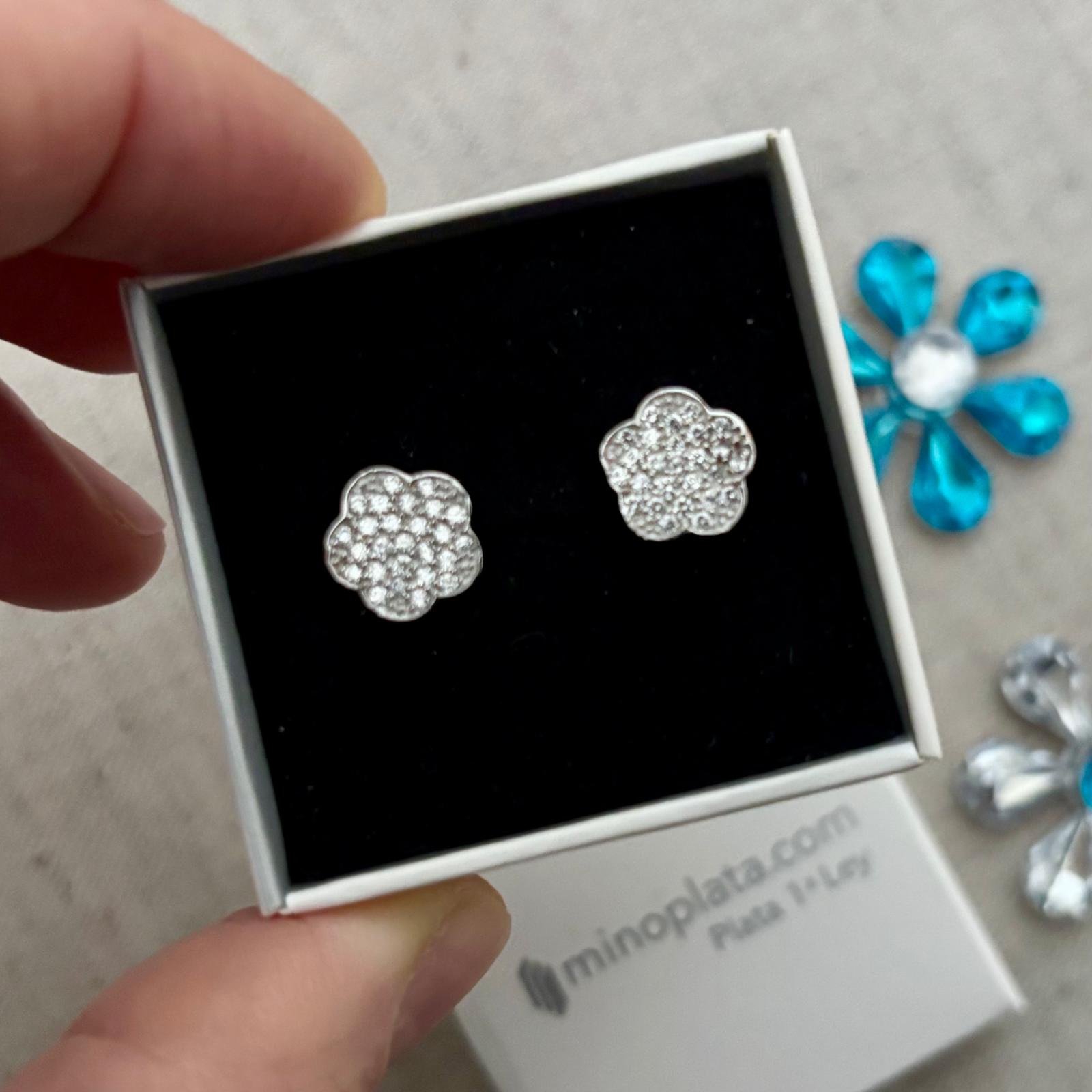 Pendientes flor de Plata de ley rodiada con Circonitas microengastadas 10mm 4