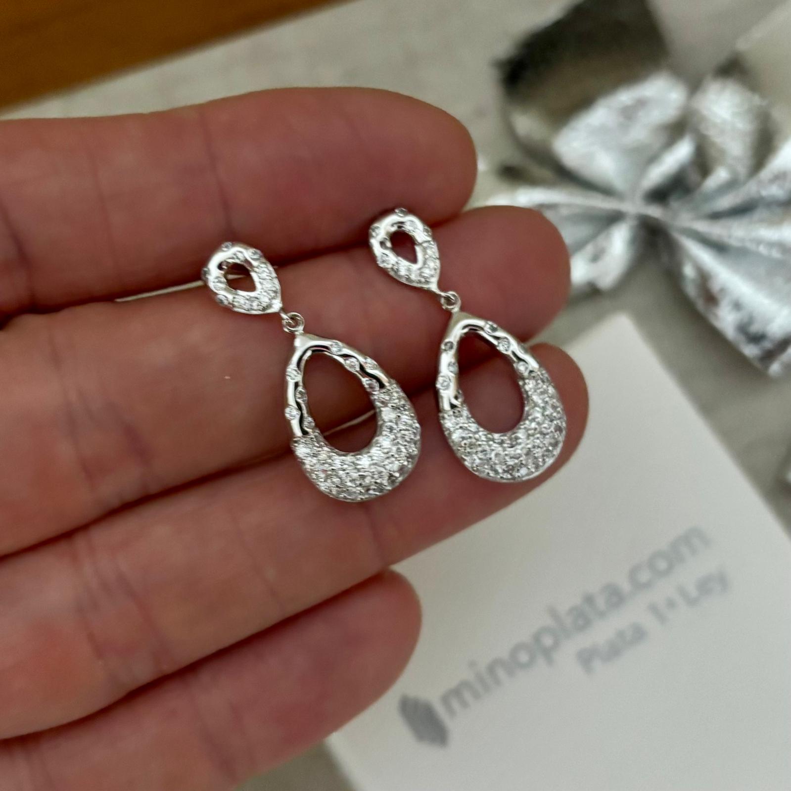 Pendientes de novia lágrimas en Plata de ley rodiada con Circonitas micro