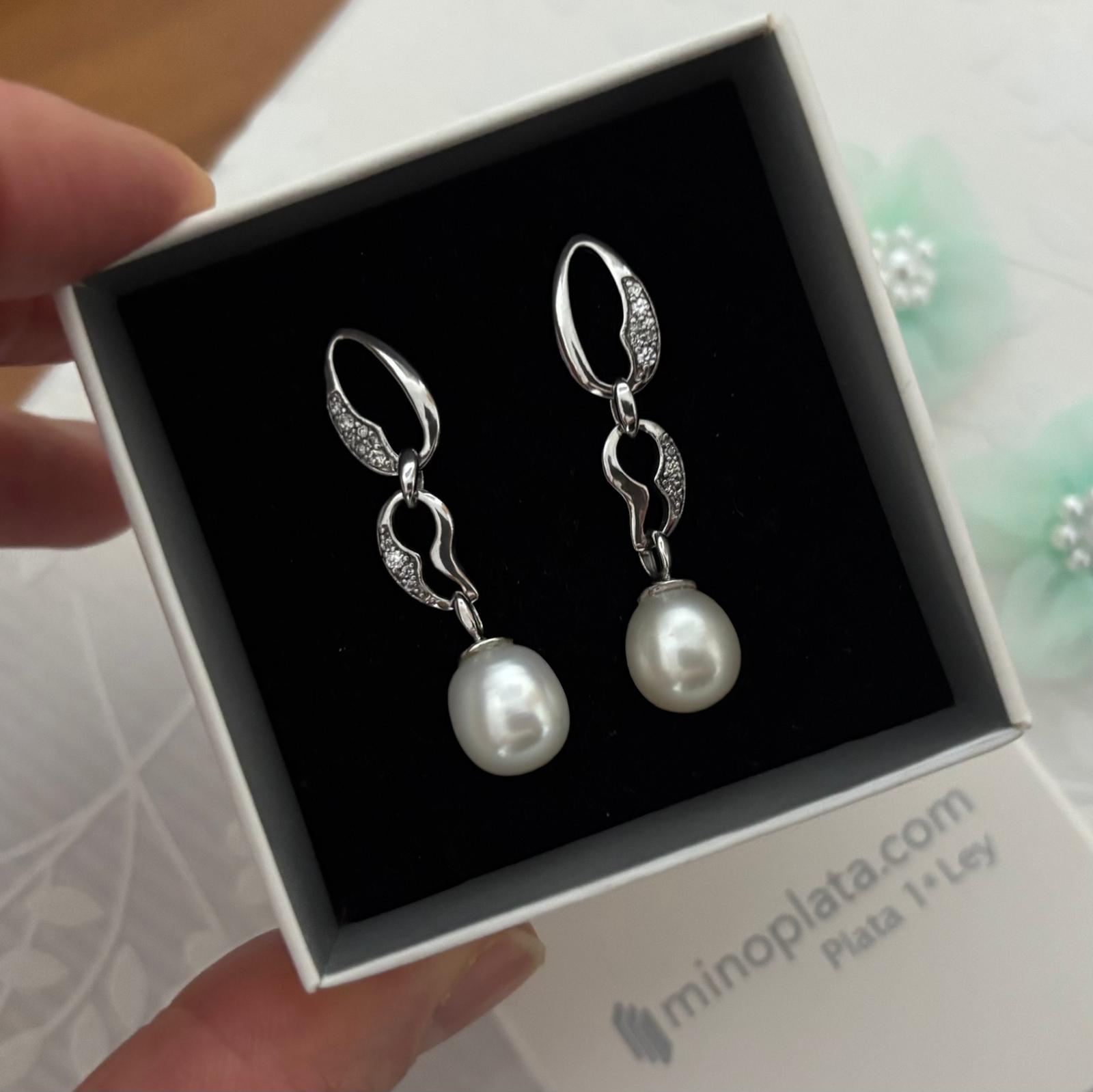 Pendientes largos para novia en Plata rodiada con Perlas cultivadas y Circonitas 3