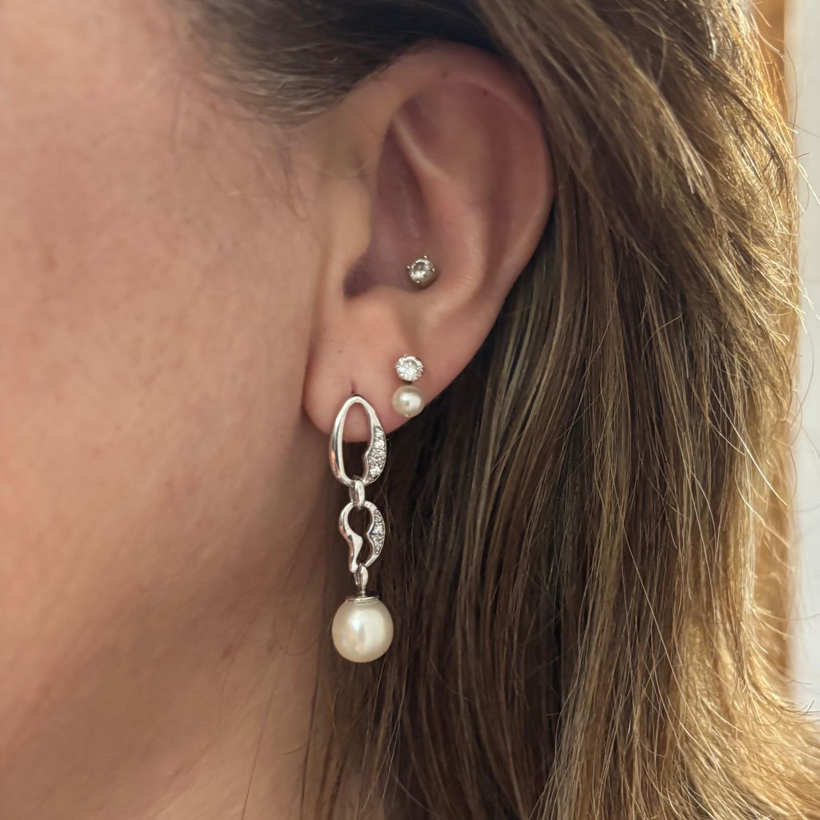 Pendientes largos para novia en Plata rodiada con Perlas cultivadas y Circonitas 4