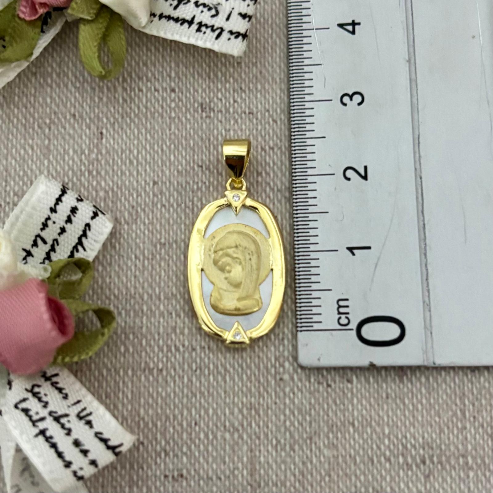 Medalla Virgen Niña de Plata chapada en Oro mate y briloo con Nácar y Circonitas 3