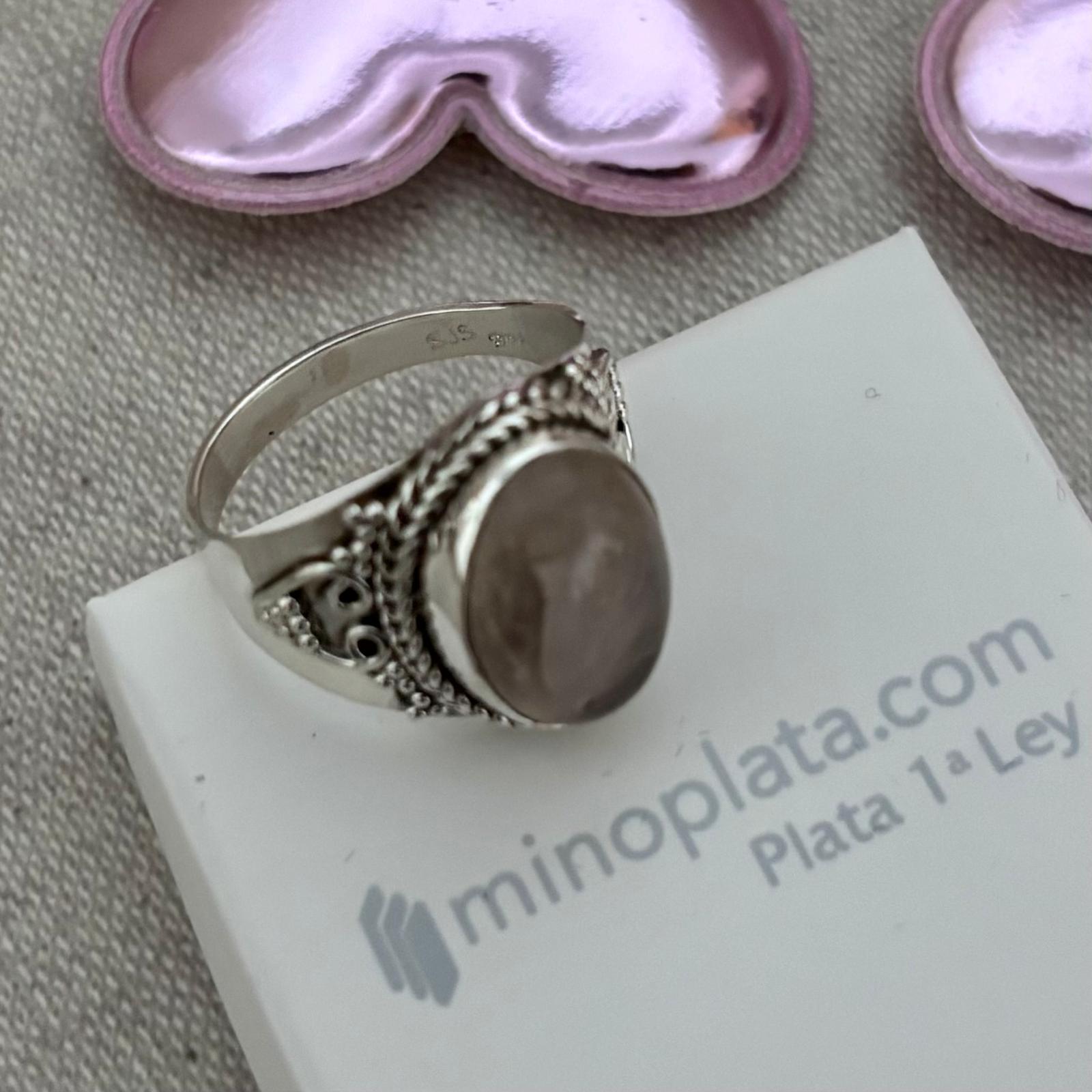 Sortija de Plata filigrana con piedra natural cuarzo rosa