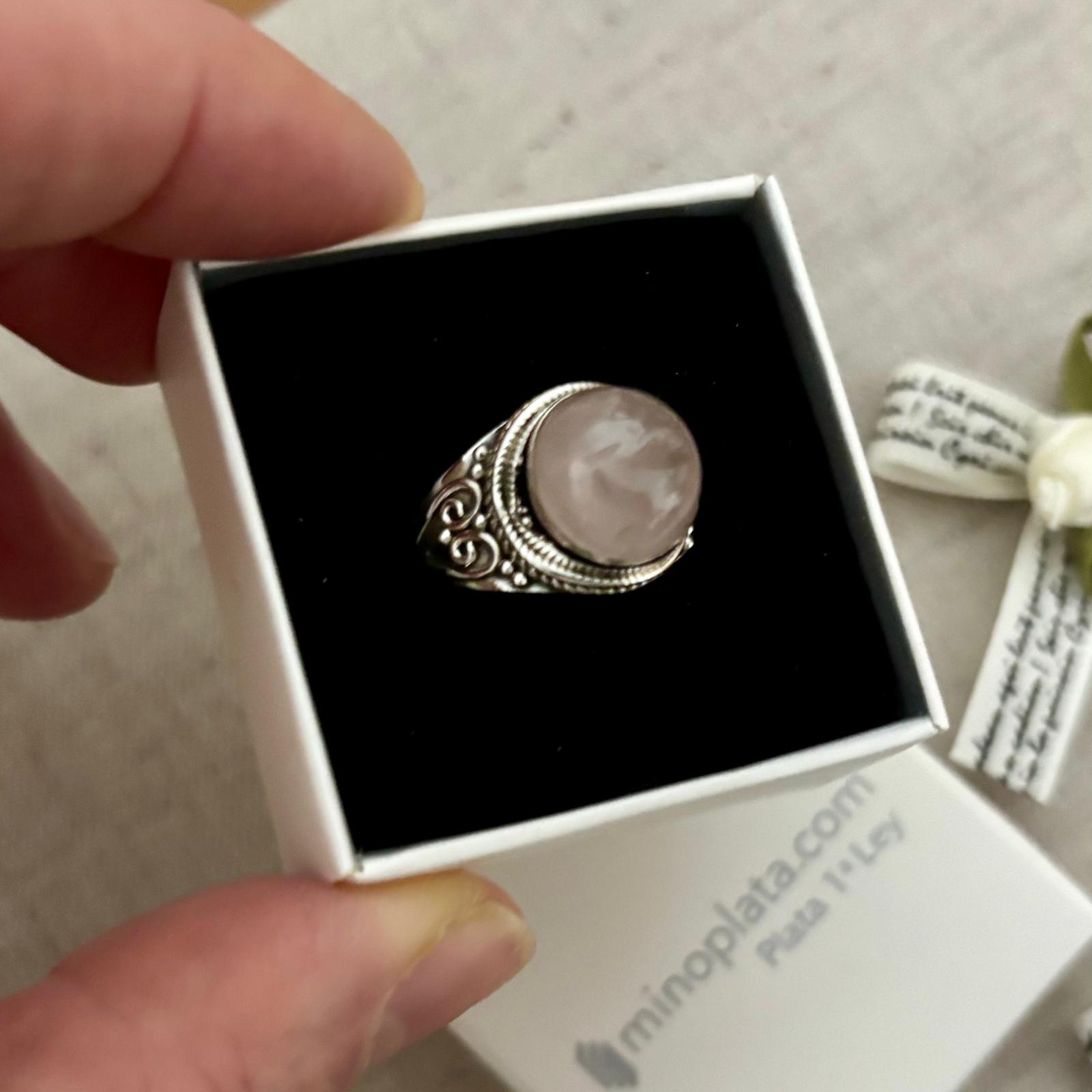 Anillo de Plata de ley con filigranas y piedra natural Cuarzo rosa 4