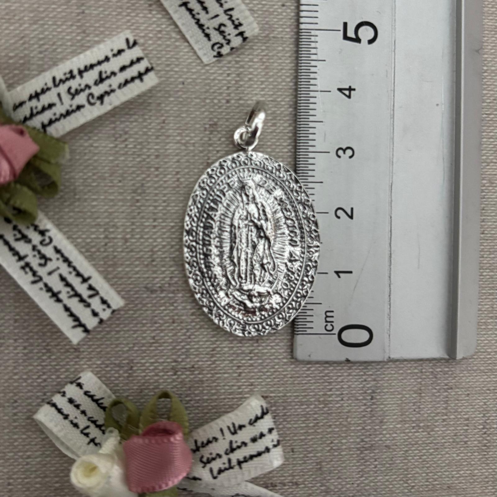 Medalla Virgen de Guadalupe de Plata de ley envejecida 4