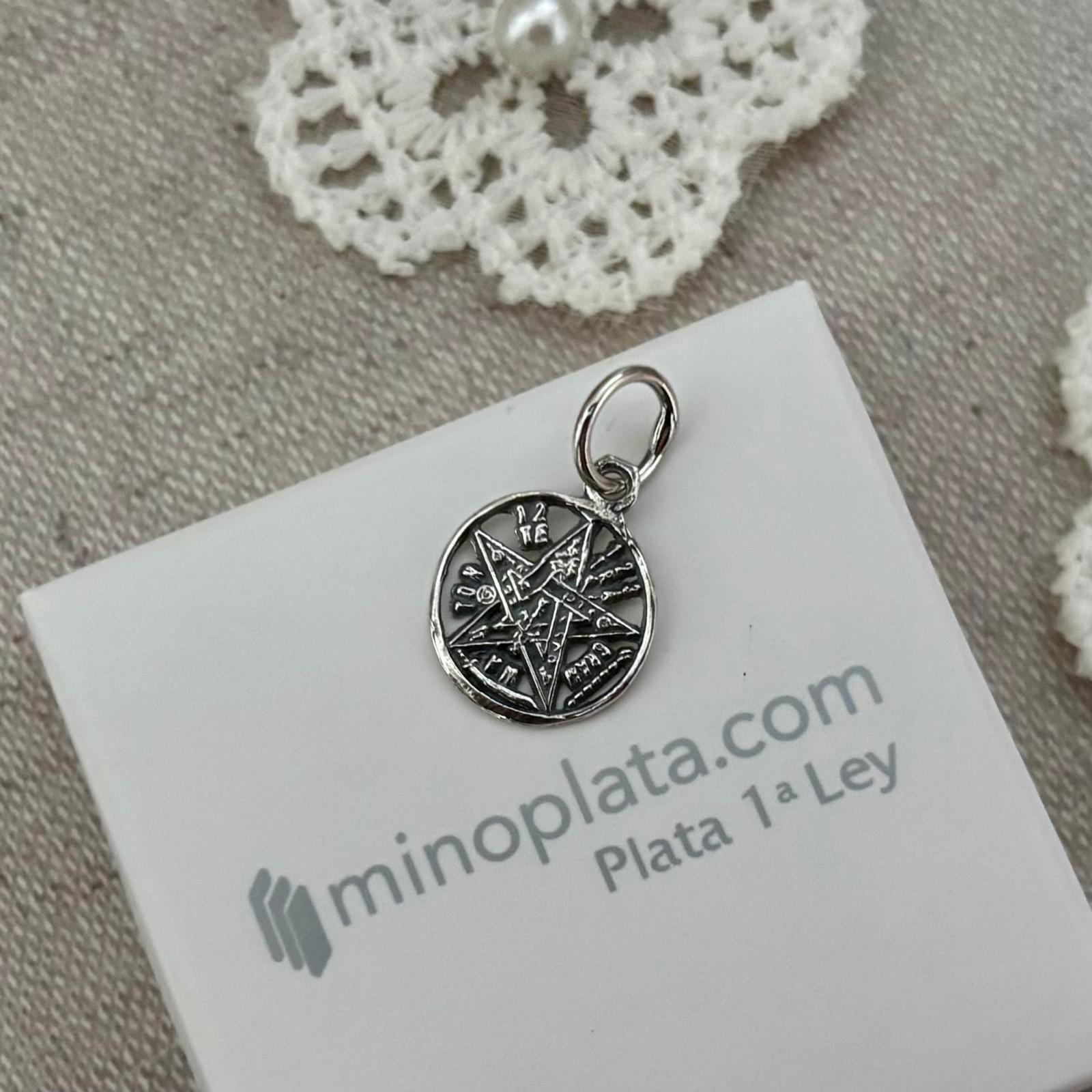 Colgante Tetragramatón amuleto 11mm de Plata de ley 925 envejecida 4