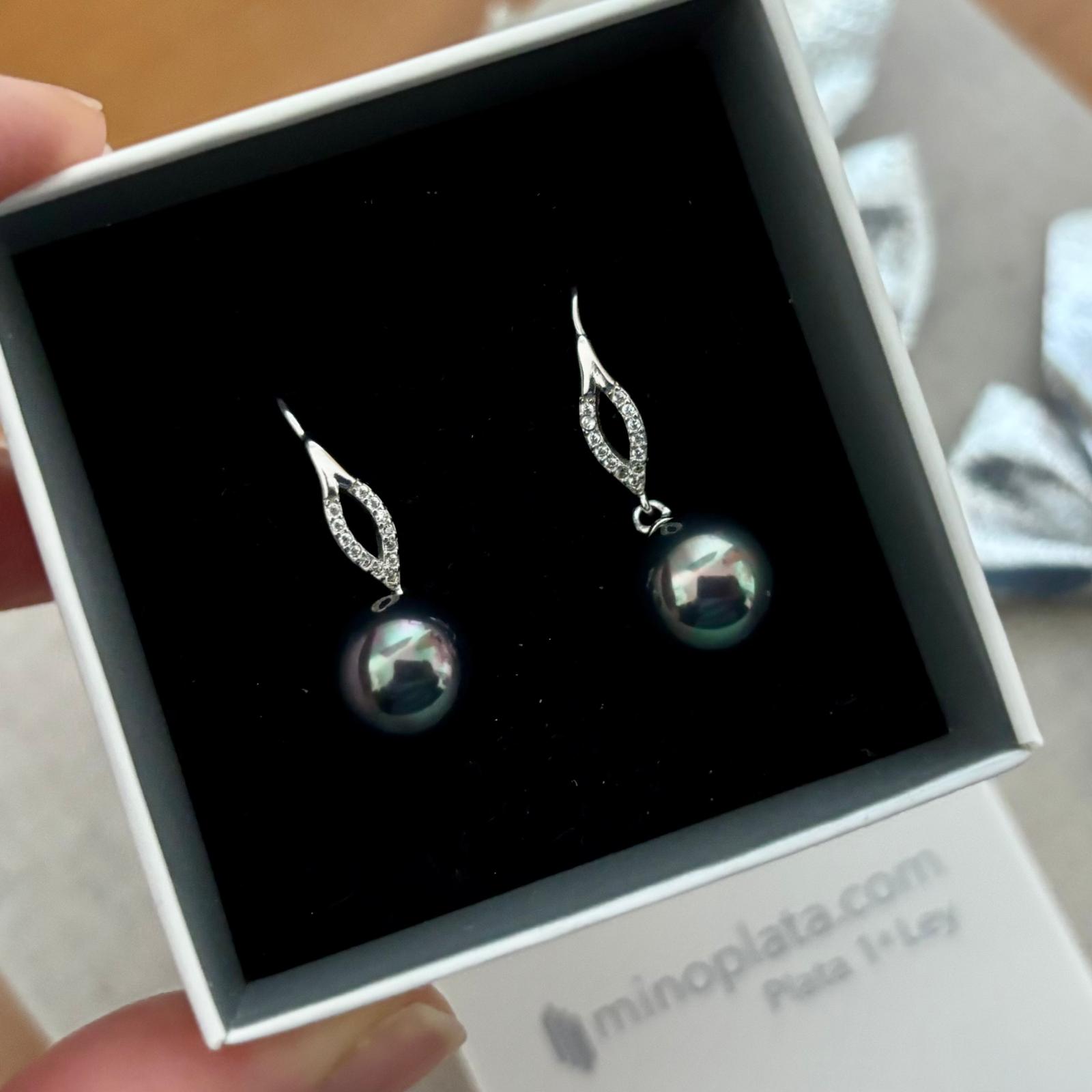 Pendientes largos Perlas shell grises en Plata de ley rodiada con Circonitas