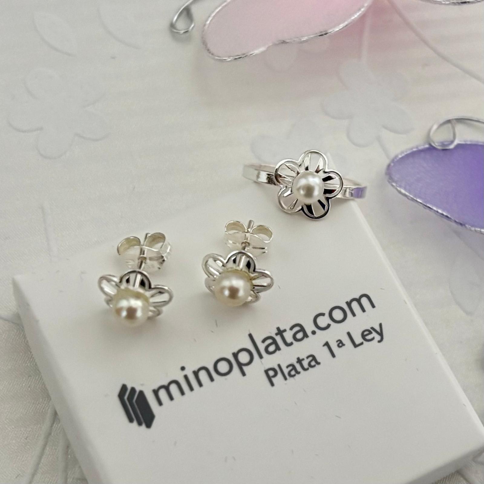 Conjunto de Pendientes y Anillo flor en Plata de ley 925 con Perlas cultivadas Primera Comunión