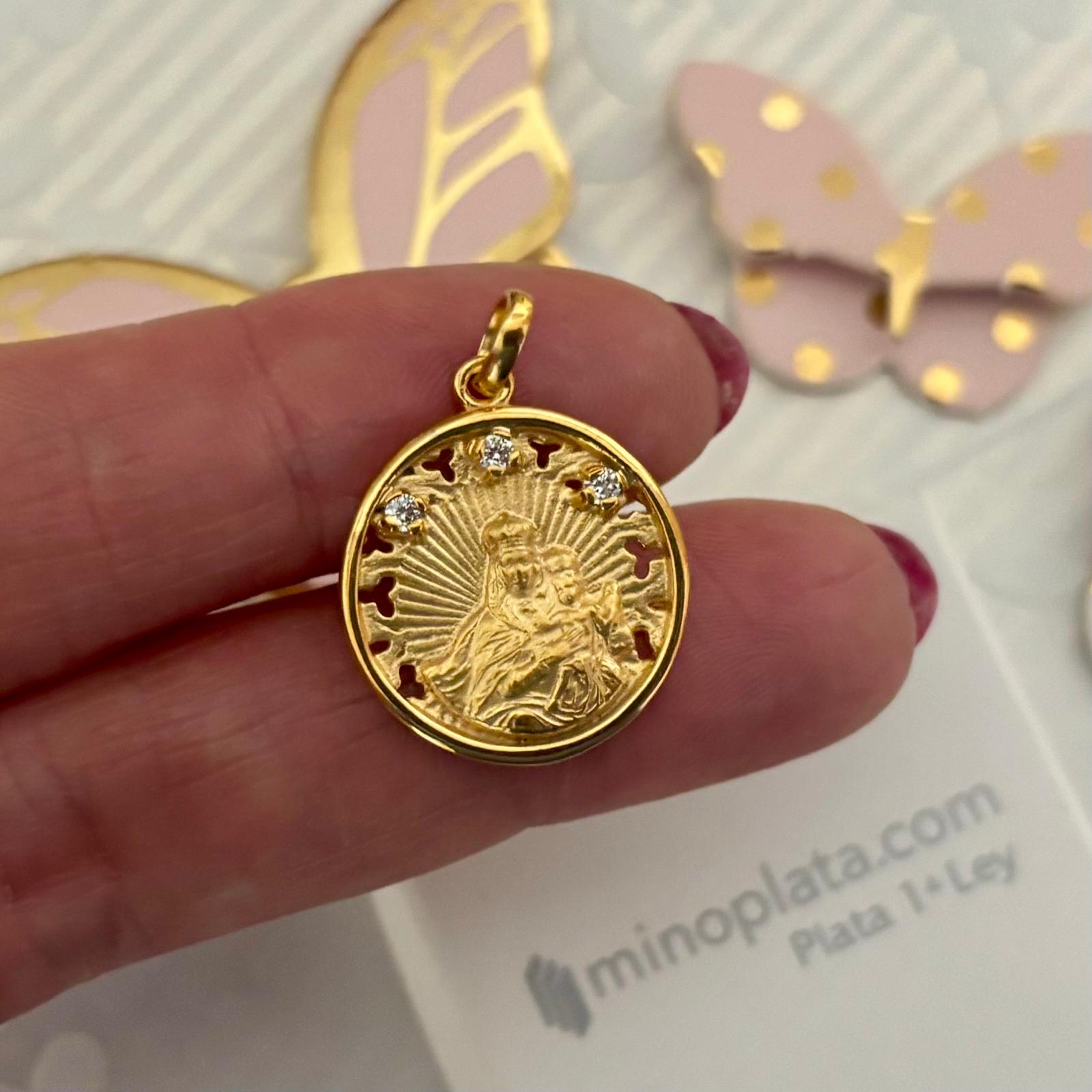 Medalla calada Virgen del Carmen 20mm de Plata dorada con Circonitas