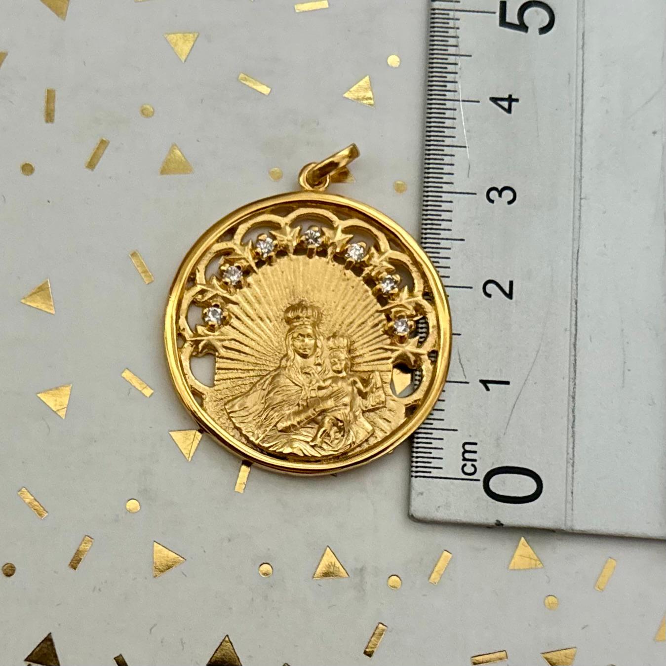 Medallón Virgen del Carmen 30mm de Plata chapada en Oro con Circonitas 3