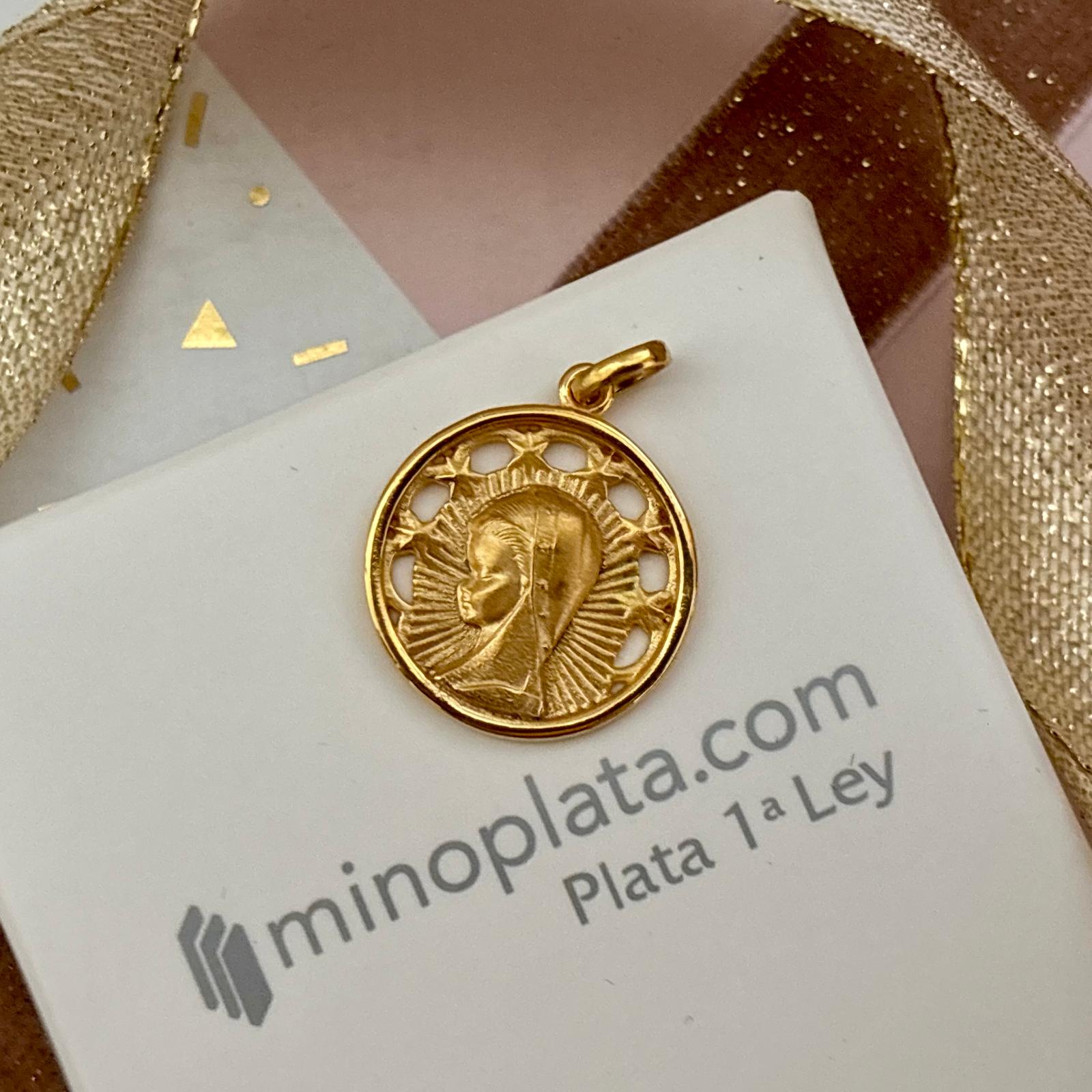 Medalla calada de Plata de ley chapada en Oro Virgen Niña 20mm Primera Comunión 4