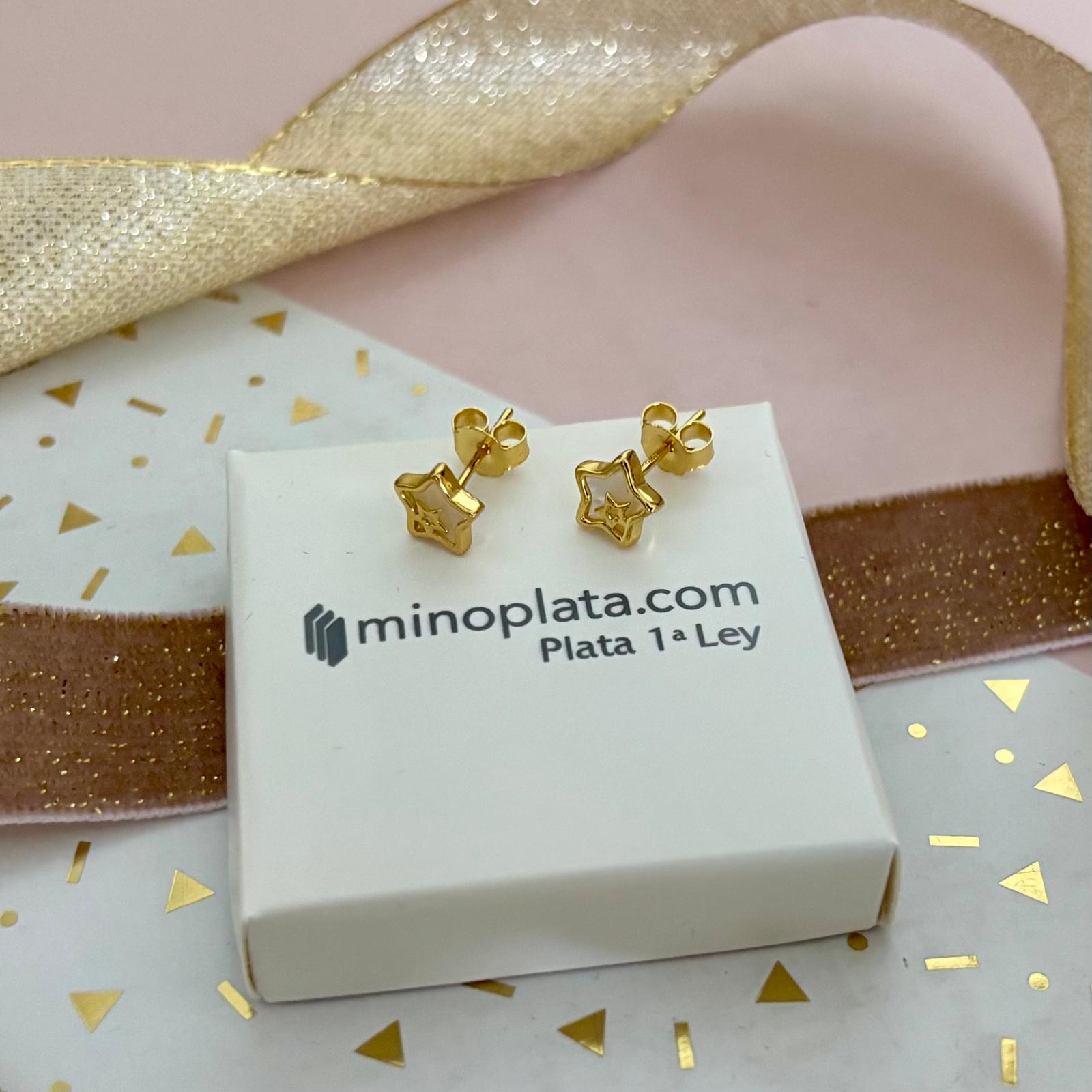 Pendientes estrella de Plata de ley chapada en Oro con nácar