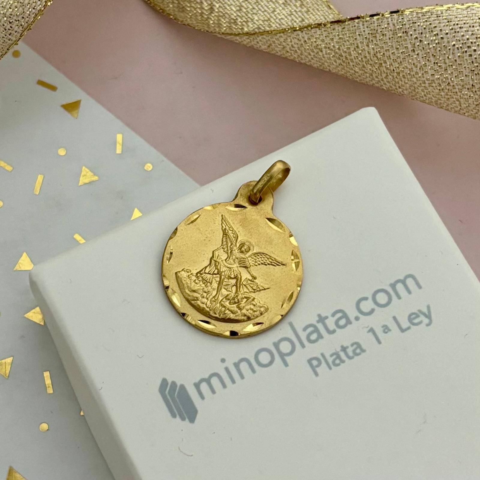 Medalla de San Miguel de Plata de ley chapada en Oro con borde tallado 21mm 4