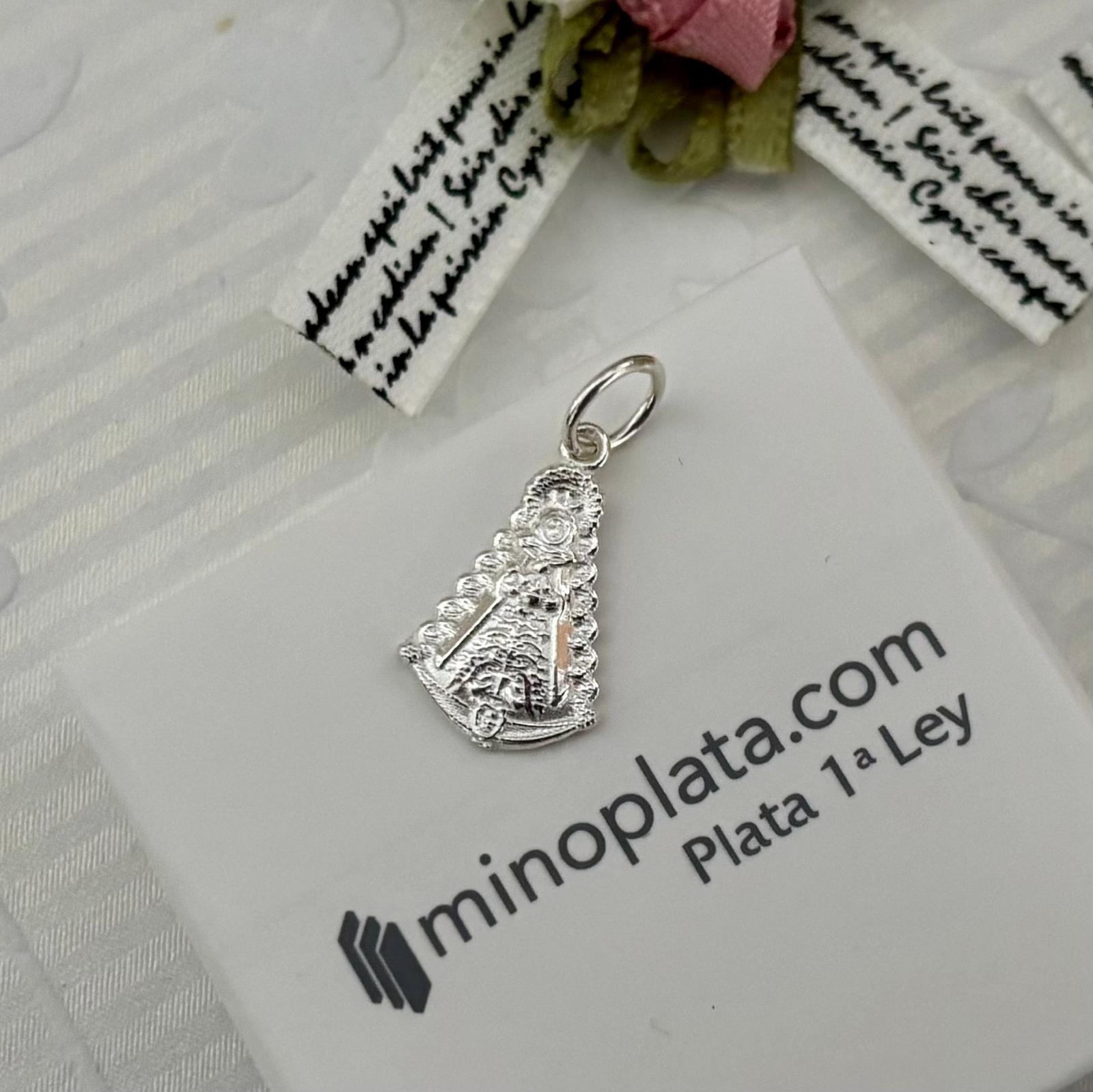 Medalla silueta pequeña de la Virgen del Rocío en Plata de ley 925