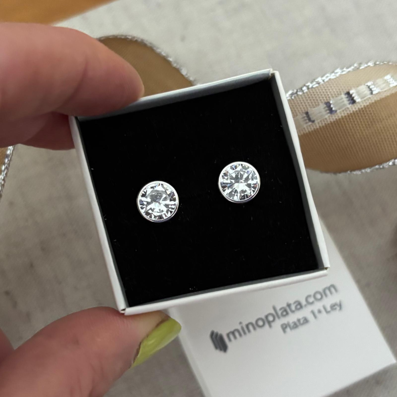 Pendientes unisex chatón 8mm de Plata de ley 925 con Circonitas blancas 4