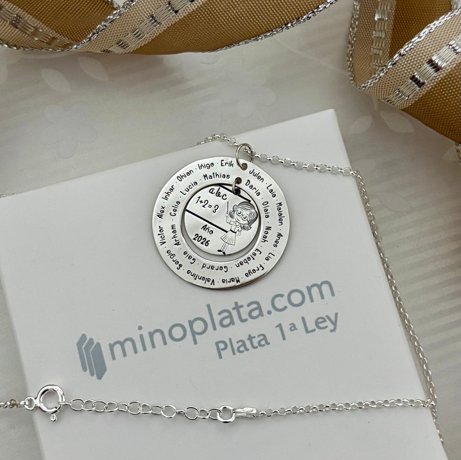 Gargantilla personalizada maestra con nombre alumnos en Plata de ley 925 3