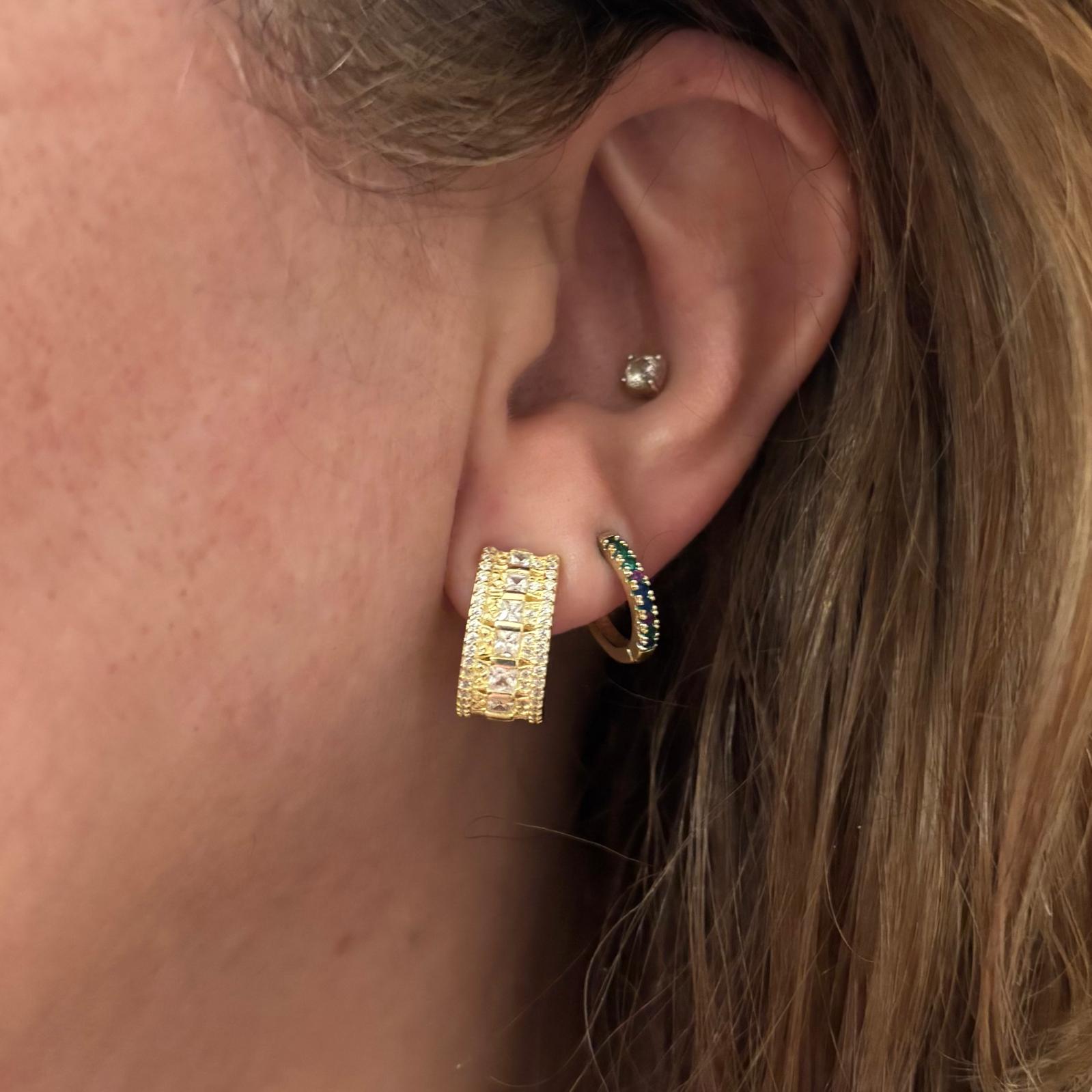 Pendientes Medio Aro Plata Dorada Circonitas Omega | Minoplata 5