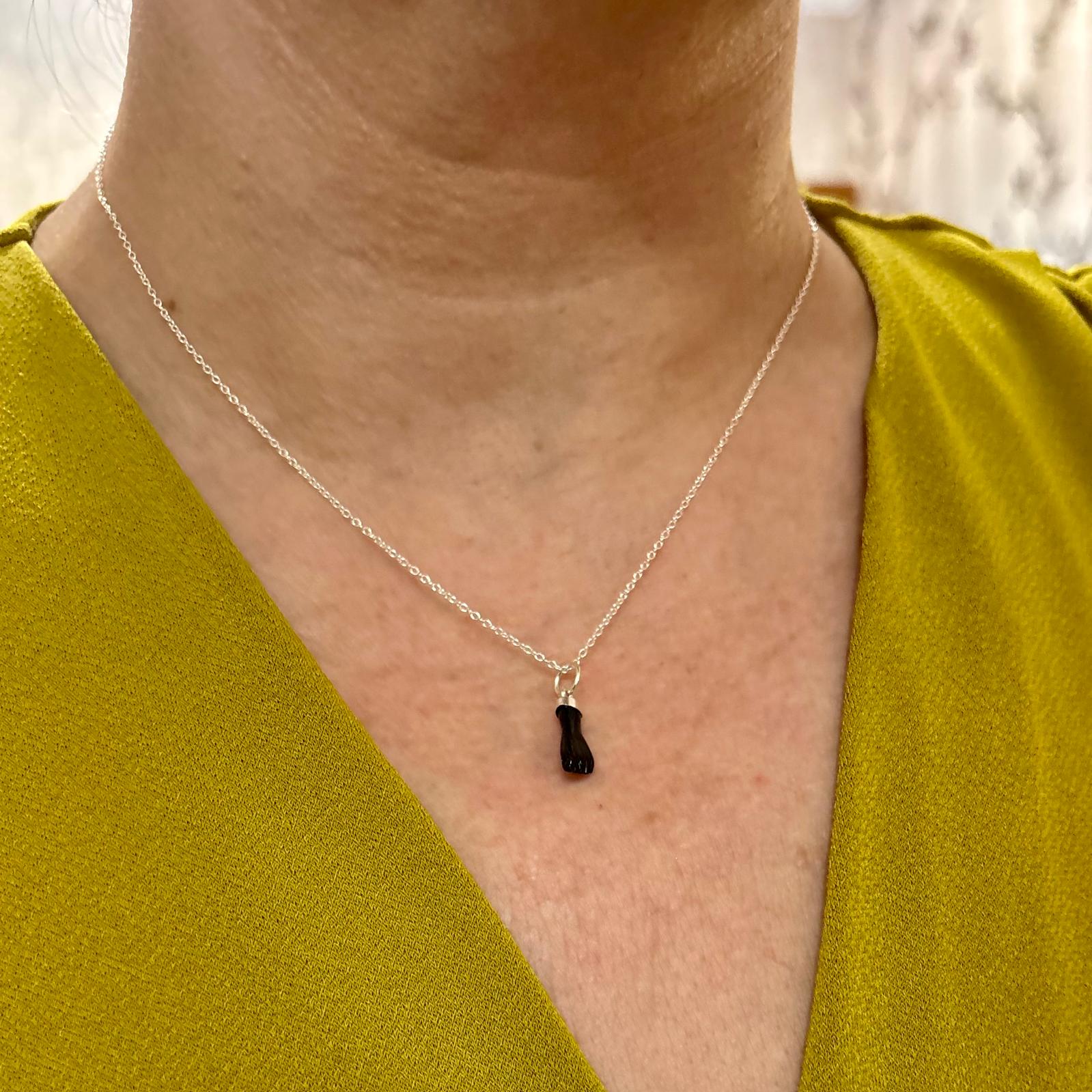 Gargantilla puño negro higa azabache sintético en Plata de ley 925 3