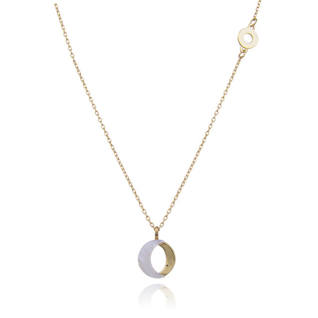 Gargantilla luna de Plata chapada en Oro con Nácar blanco