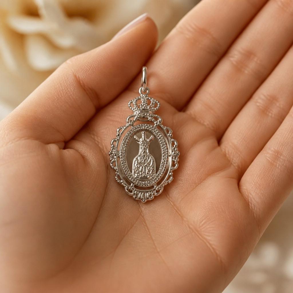 Medalla Cristo Cautivo del Gran Poder de Plata 20mm 3