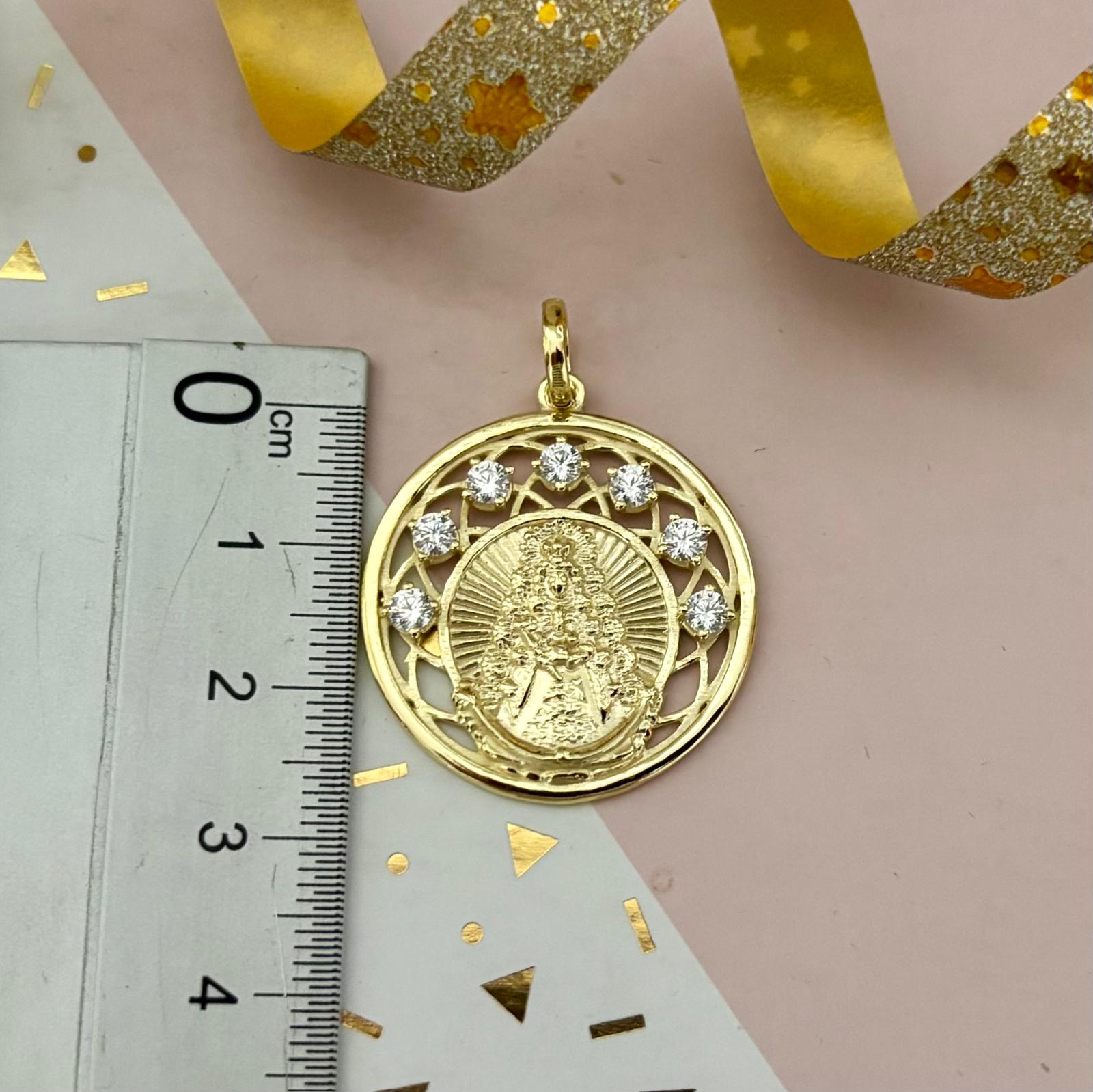 Medalla Virgen del Rocío de Plata de ley chapada en Oro calada con Circonitas 4