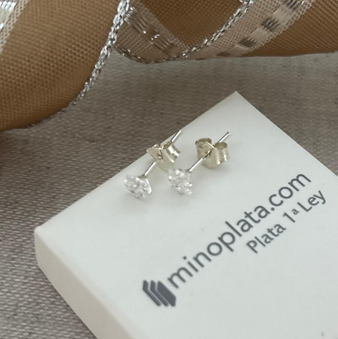 Pendientes circonita cuadrada 4mm en Plata de ley 925 4