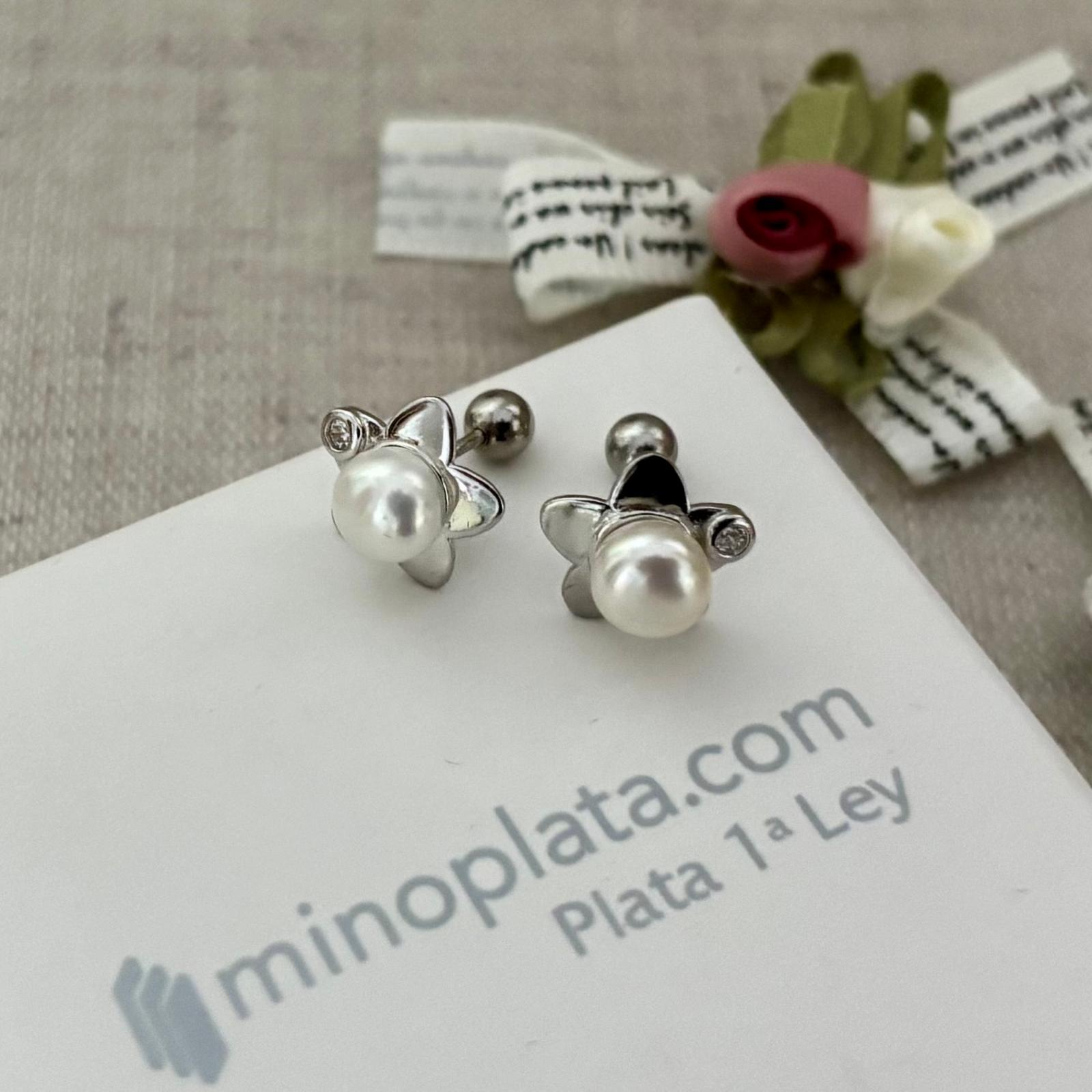 Pendientes flor con Perla cultivada y Circonita cierre rosca bola