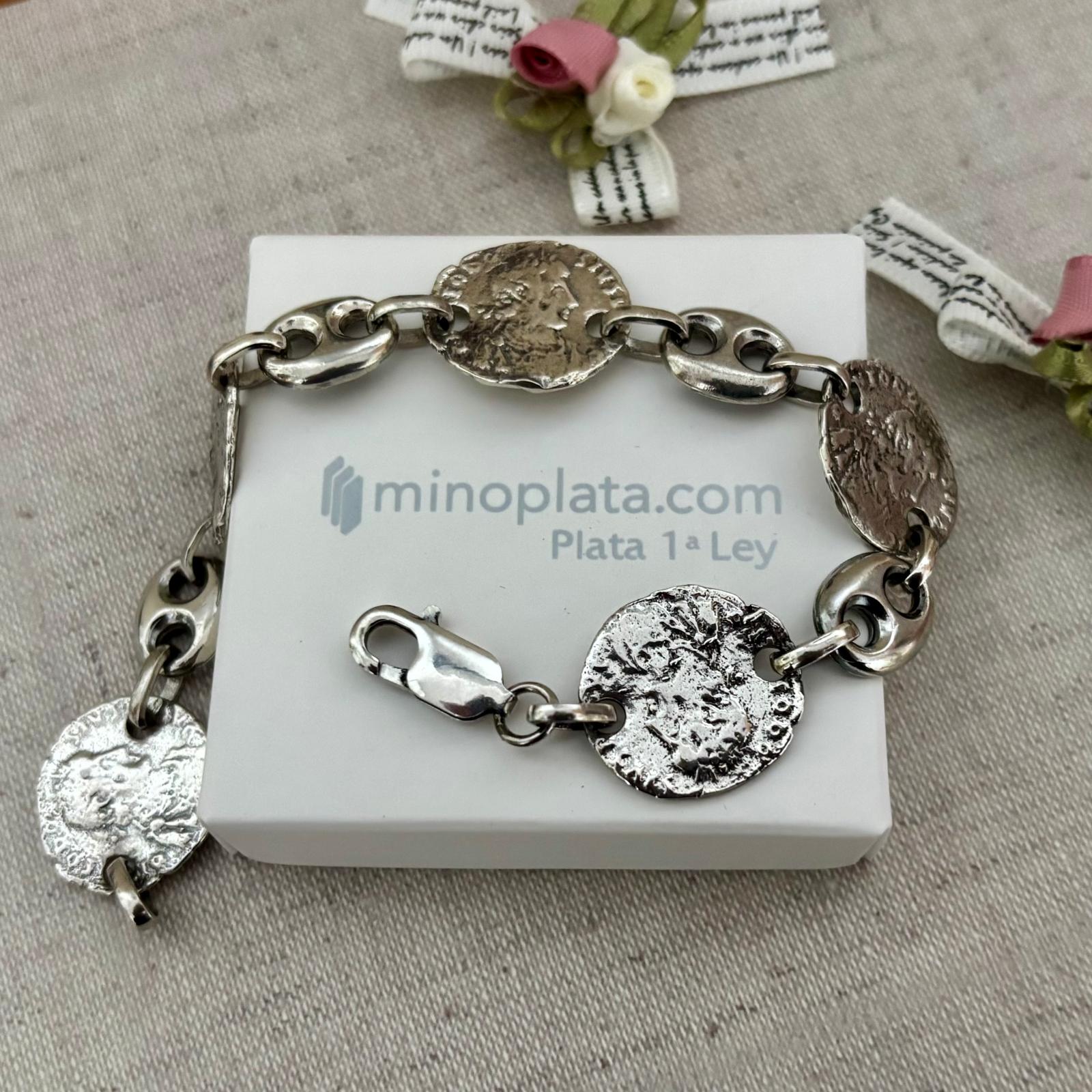 Pulsera con monedas de Plata vieja y eslabones calabrote 3