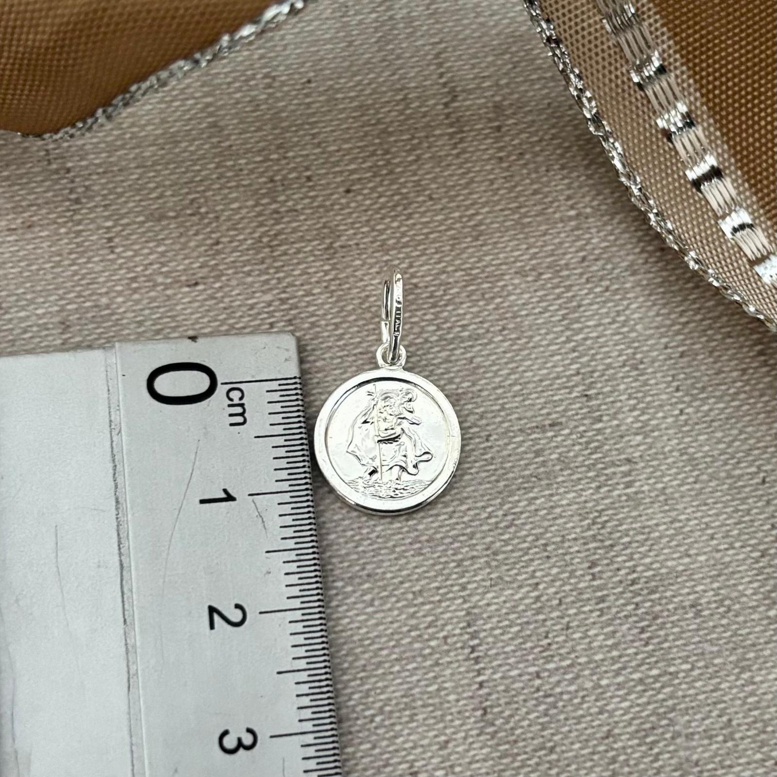 Medalla San Cristóbal 13mm de Plata de ley 925 3