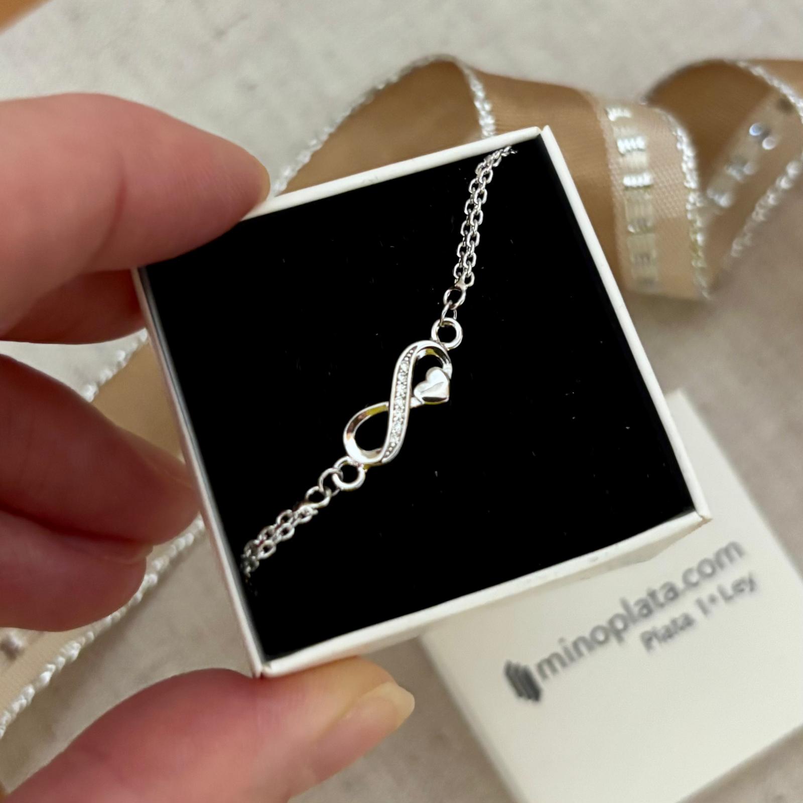 Pulsera infinito con circonitas y corazón de Plata de ley rodiada 3