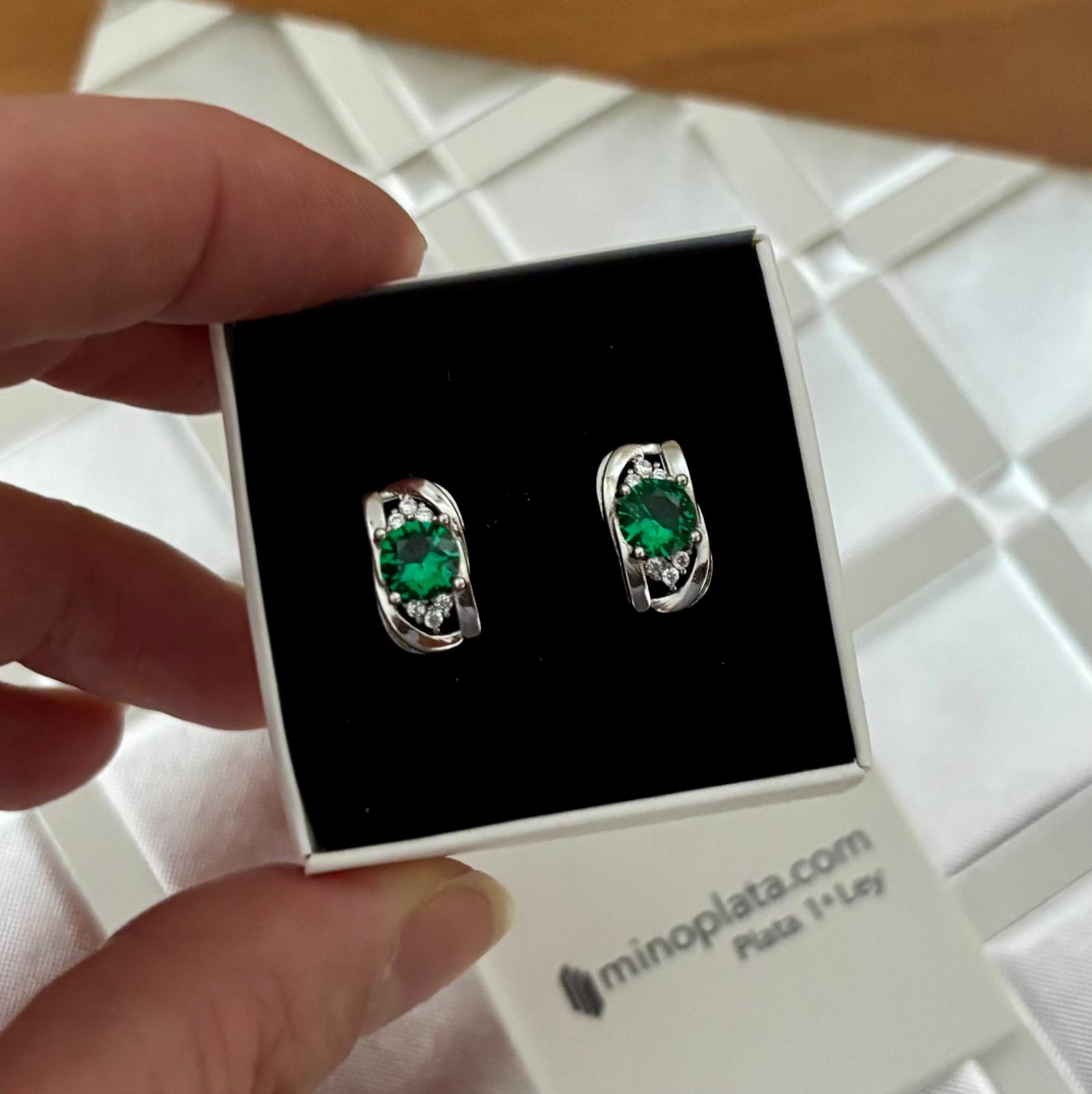 Pendientes de Plata y Circonitas verde y blanco con cierre catalán 4