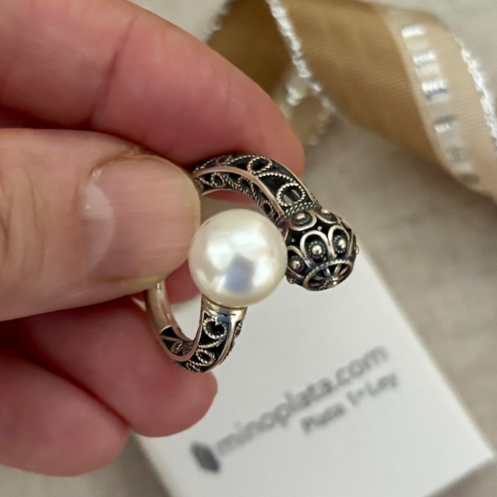 Anillo calado Perla y bola de Plata de ley envejecida