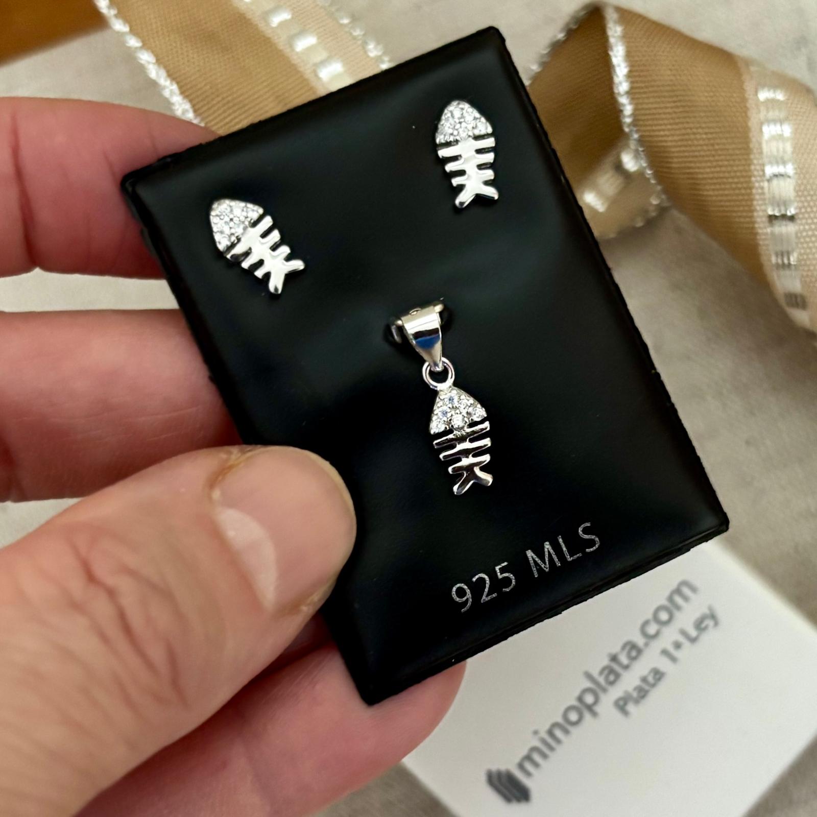 Juego Pendientes y Colgante raspa de Plata de ley con Circonitas