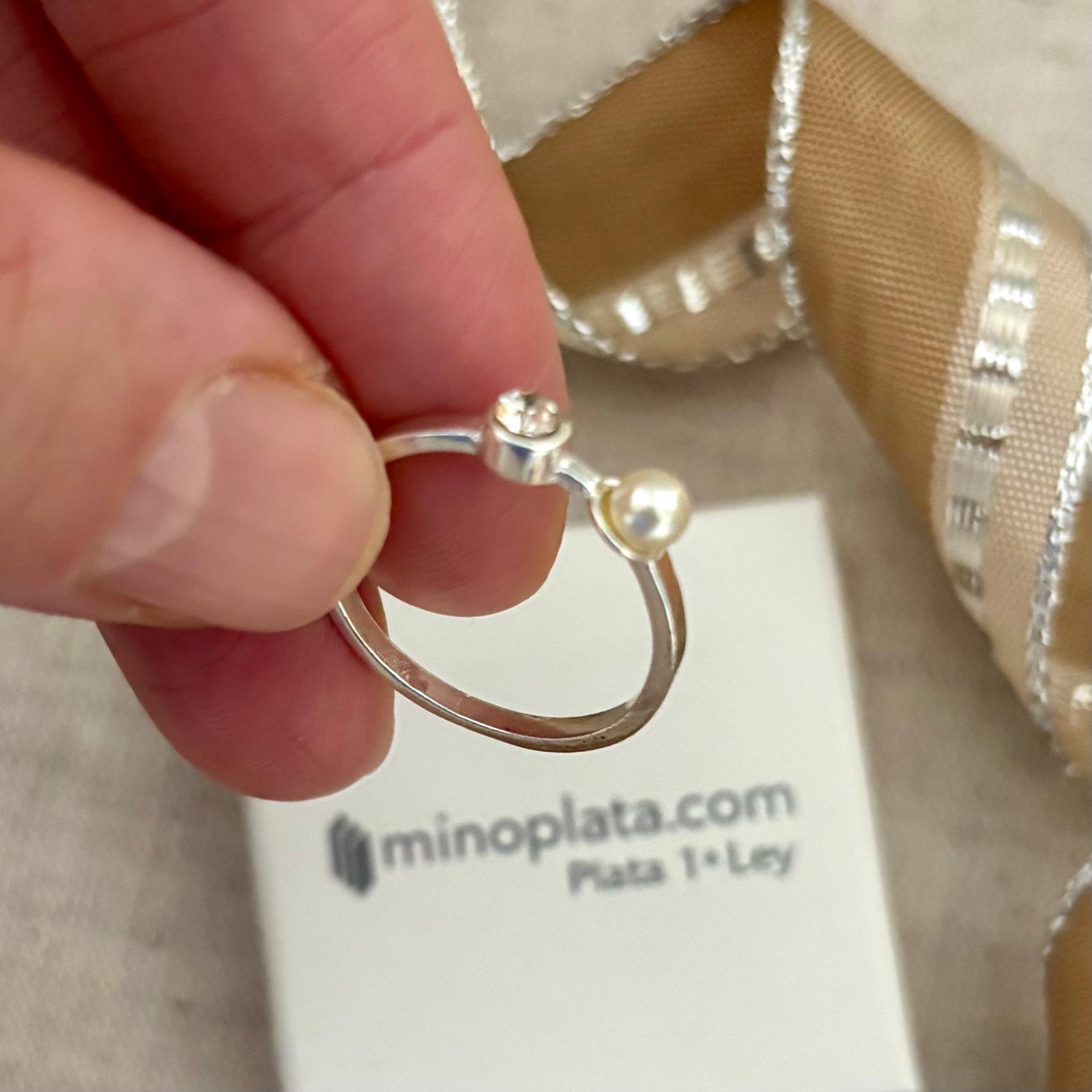 Anillo Circonita y Perla de Plata de ley 925