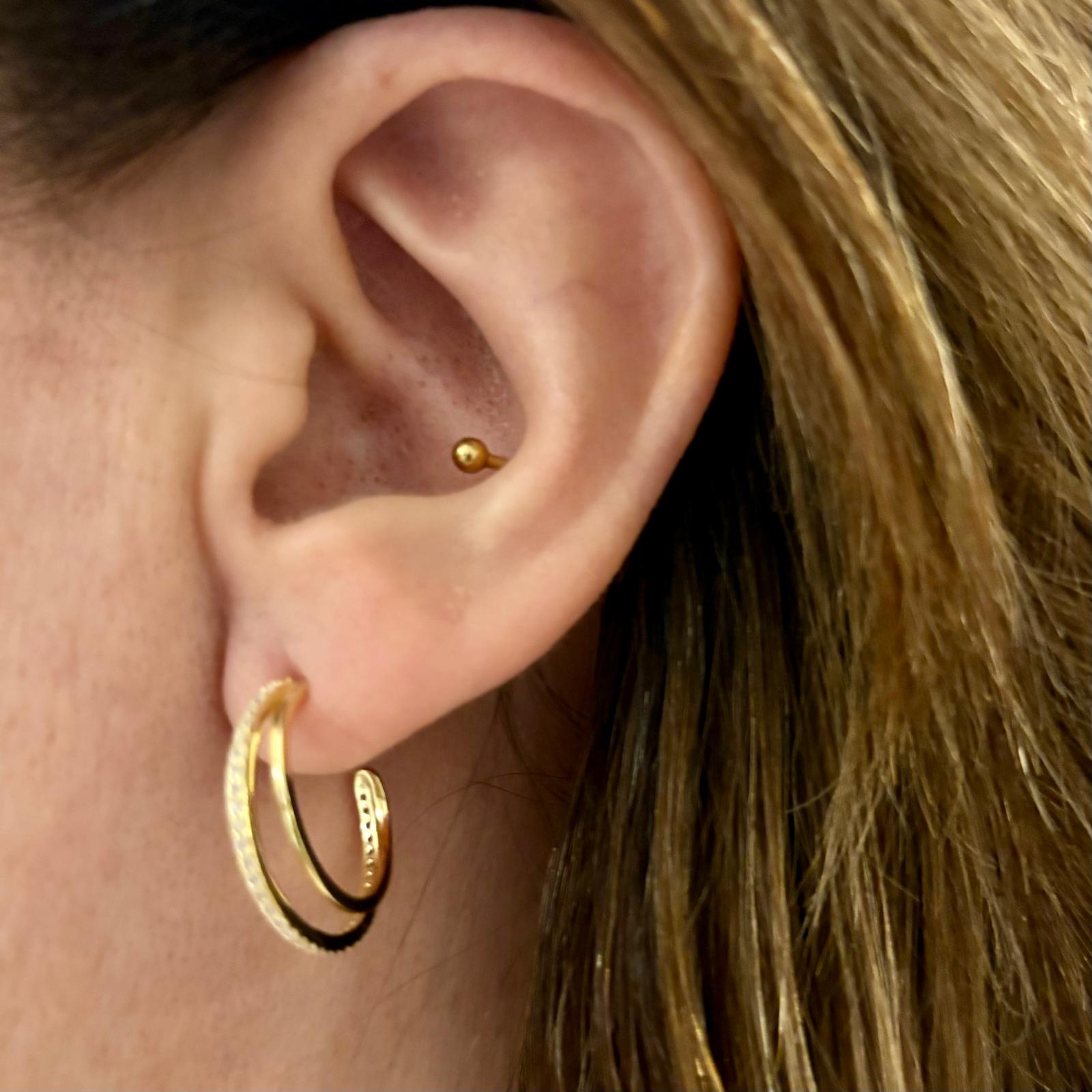 Pendientes aro doble de Plata de ley chapada en Oro con CirconitasPendientes aro doble de Plata de ley chapada en Oro con Circonitas 4