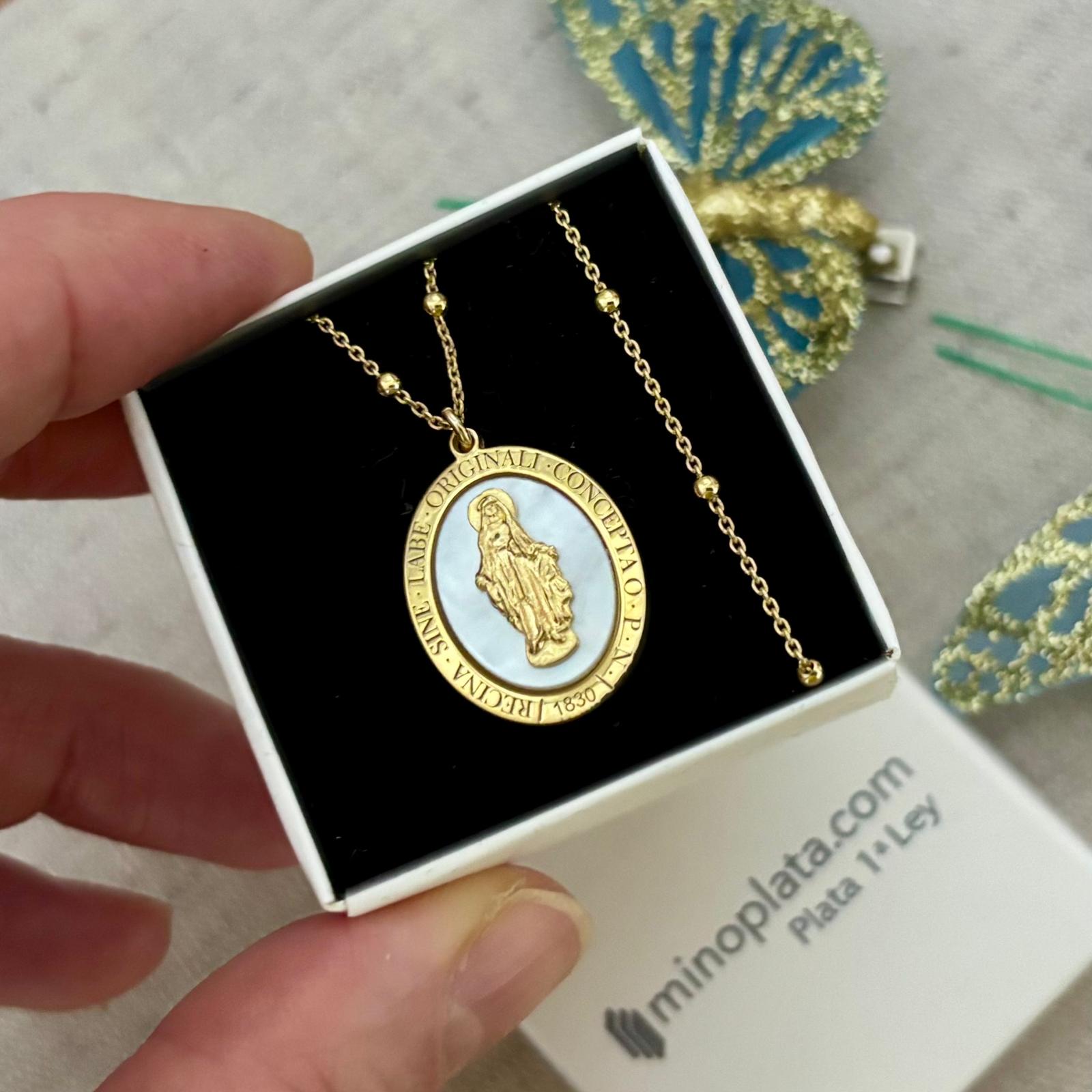 Gargantilla Virgen Milagrosa Nácar en Plata de ley chapada en Oro cadena bolitas 4
