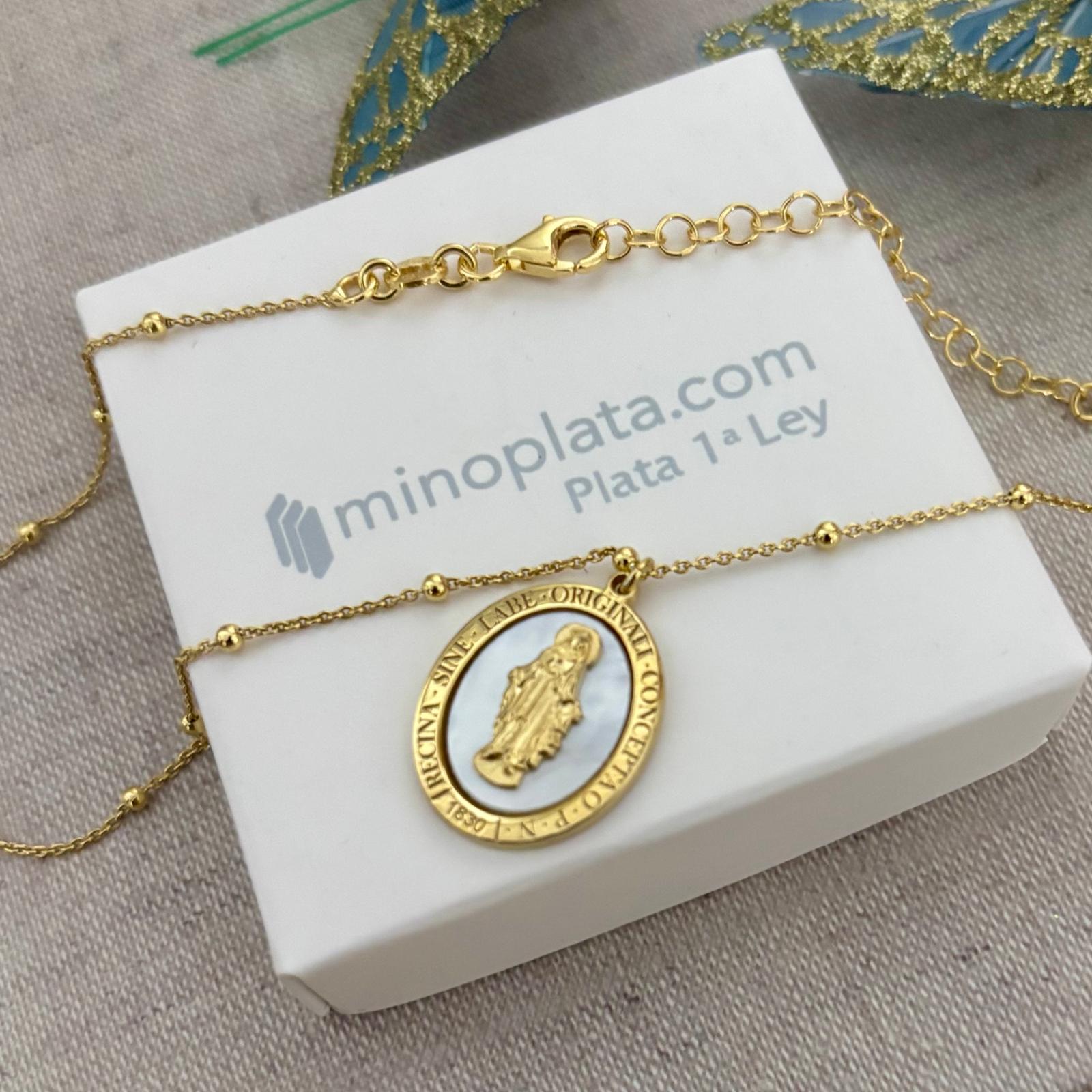 Gargantilla Virgen Milagrosa Nácar en Plata de ley chapada en Oro cadena bolitas 3
