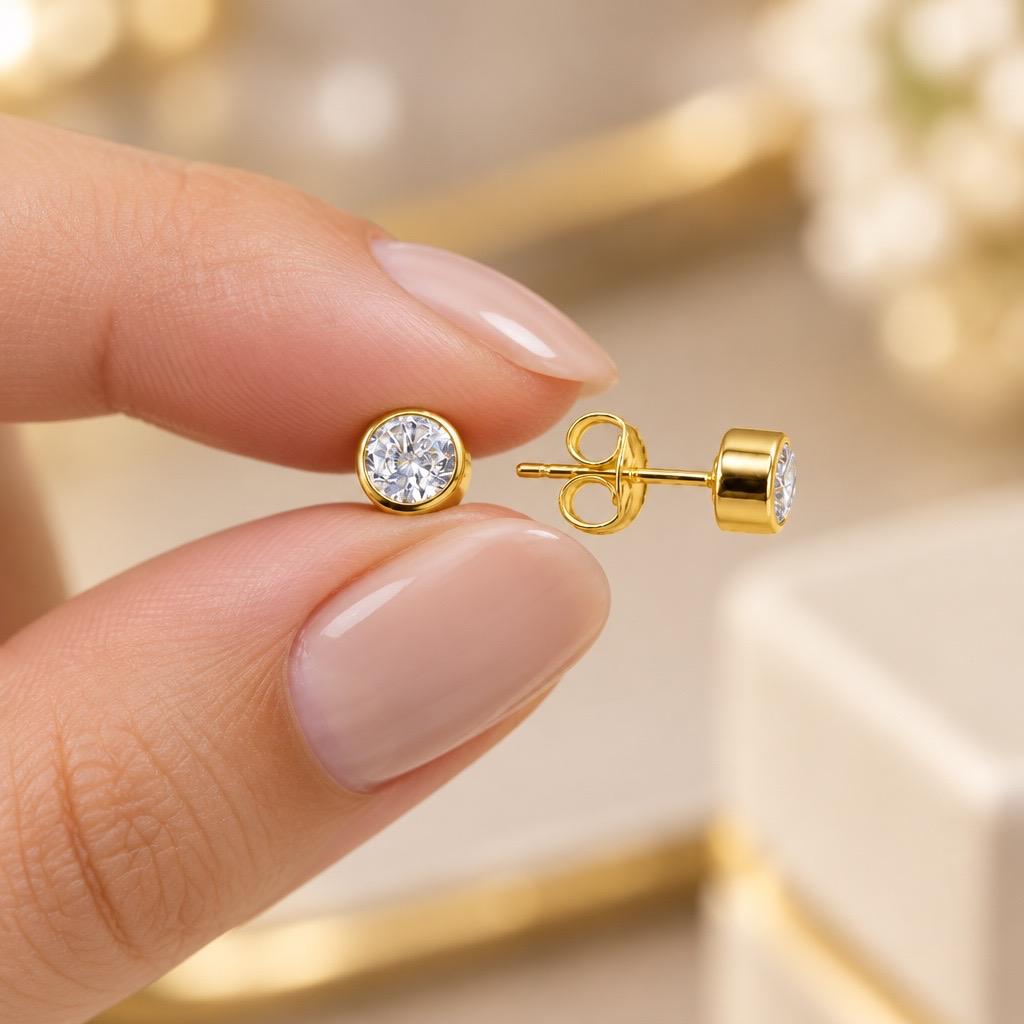 Pendientes Chatón 4 mm de Plata de Ley 925 Chapada en Oro con Circonita 3