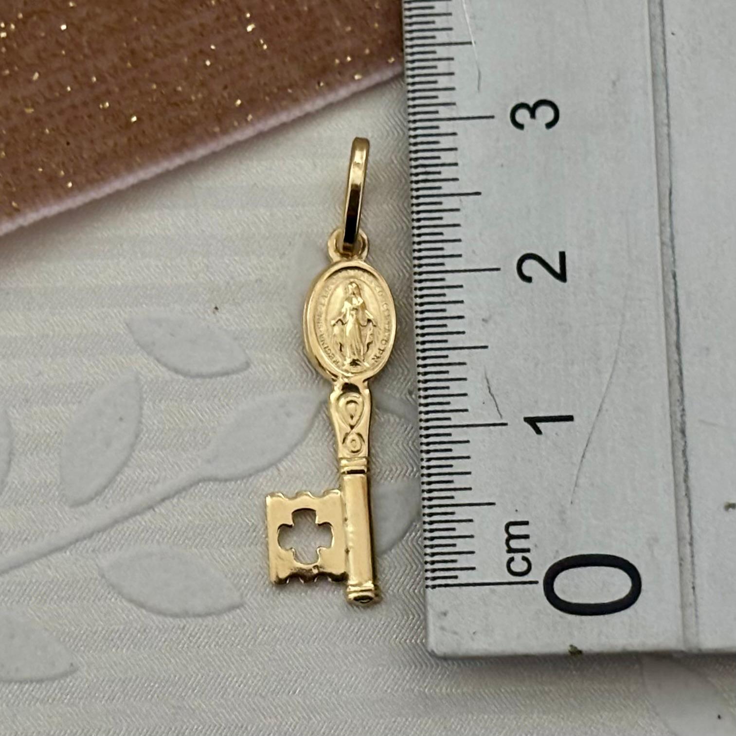 Colgante llave Virgen Milagrosa 6x24mm de Plata chapada en Oro